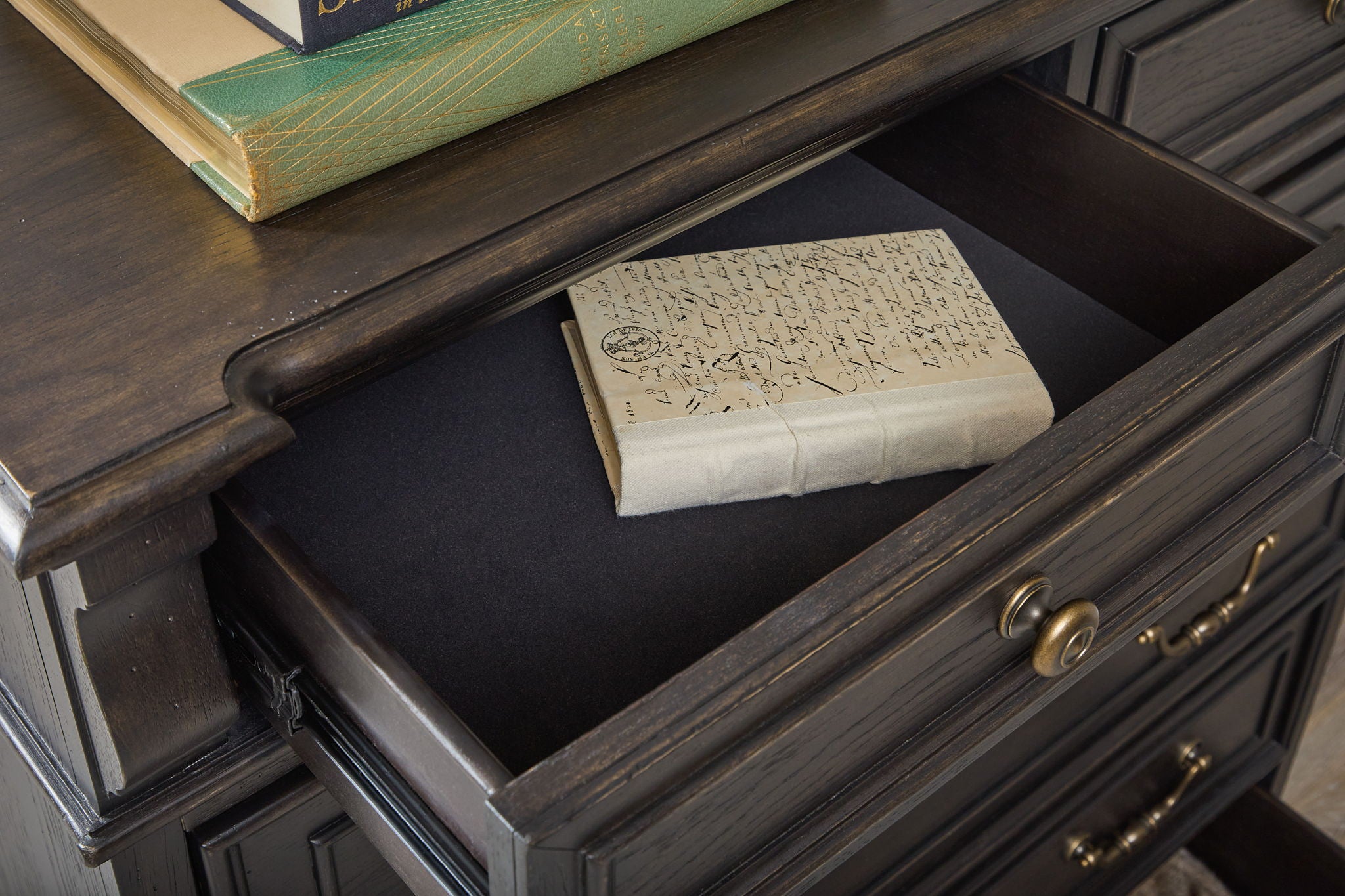 Hickory Creek - 6 Drawer Chest - Brown