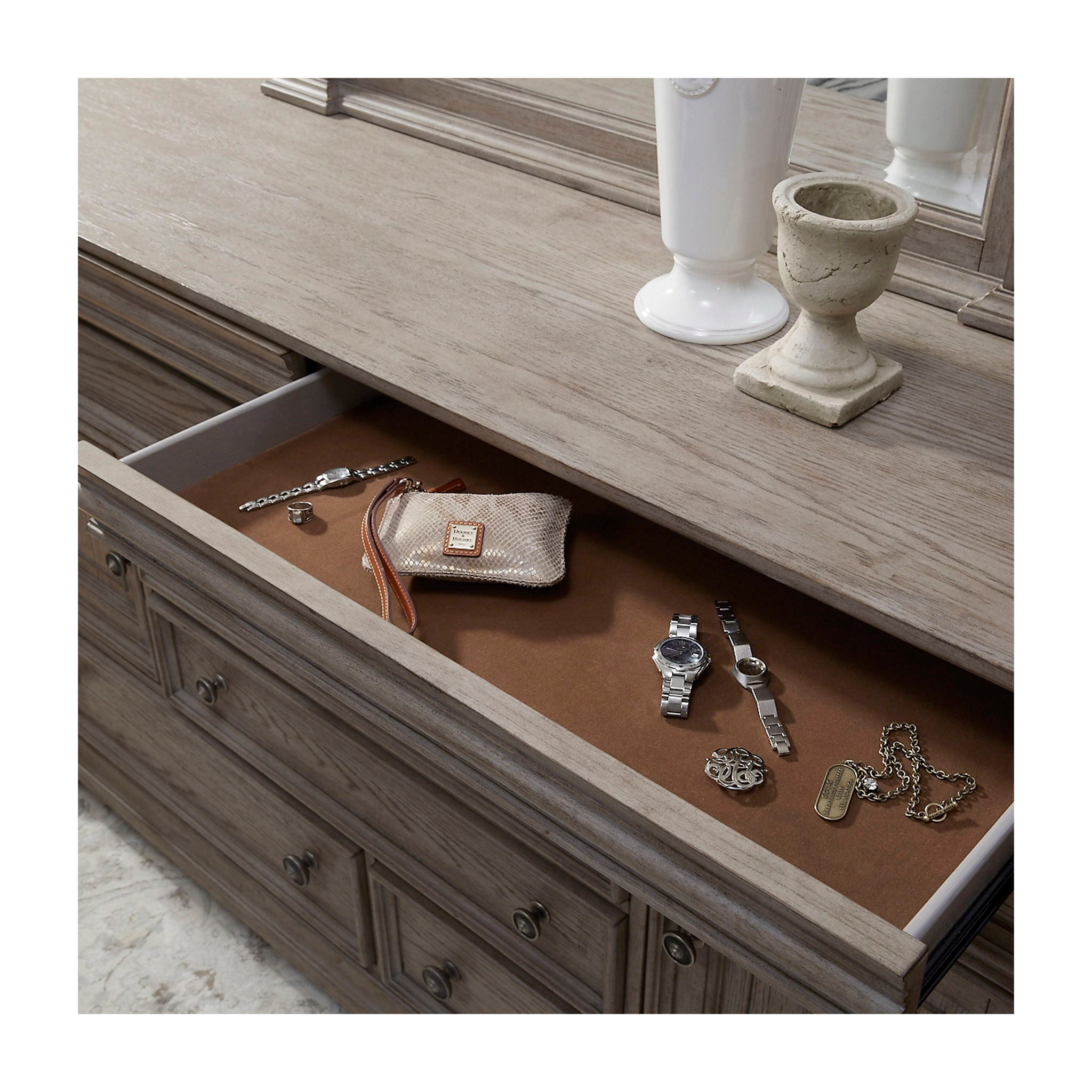 Kingsbury - 8 Drawer Dresser
