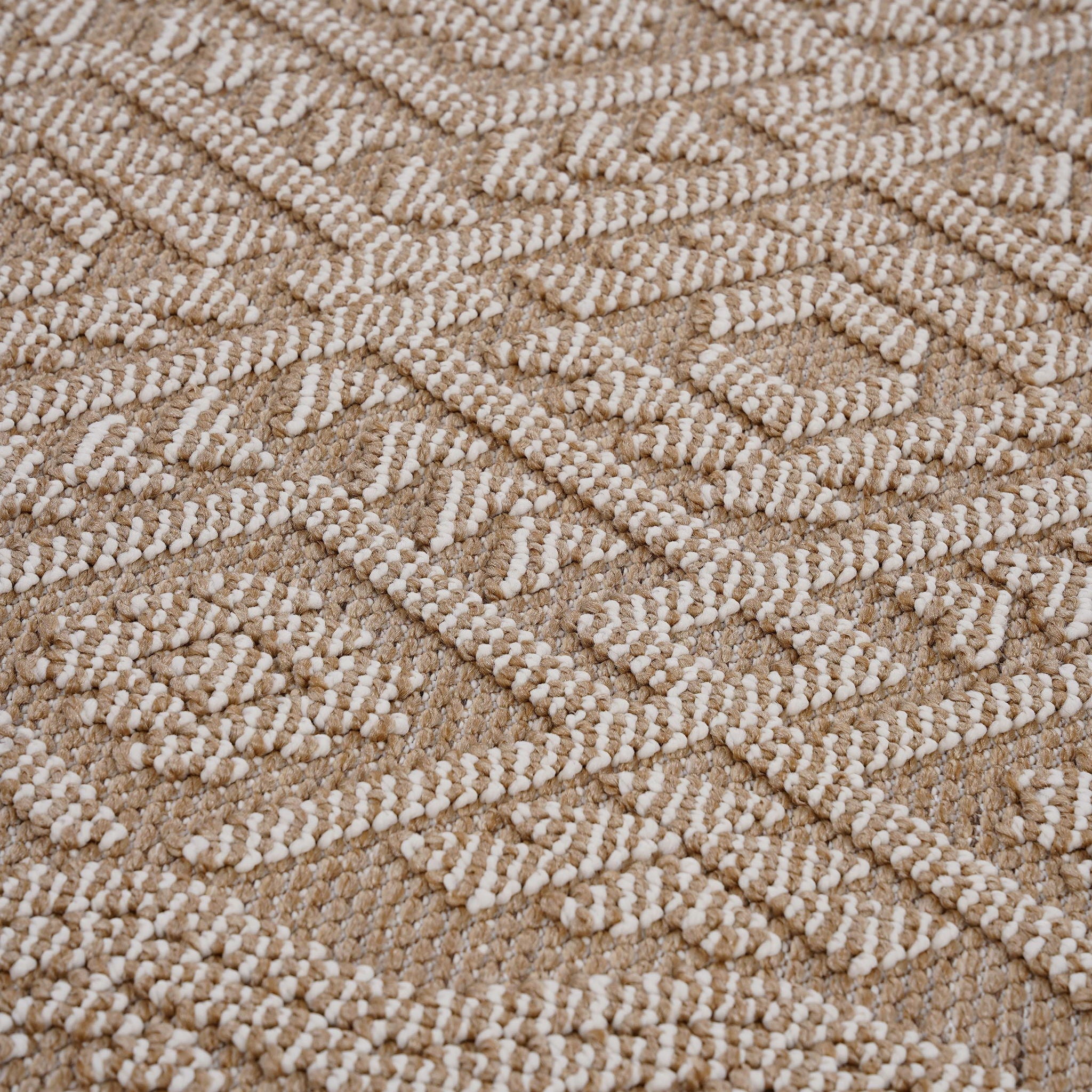 Guros - 8' X 10' Traditional Indoor / Outdoor Area Rug - Natural