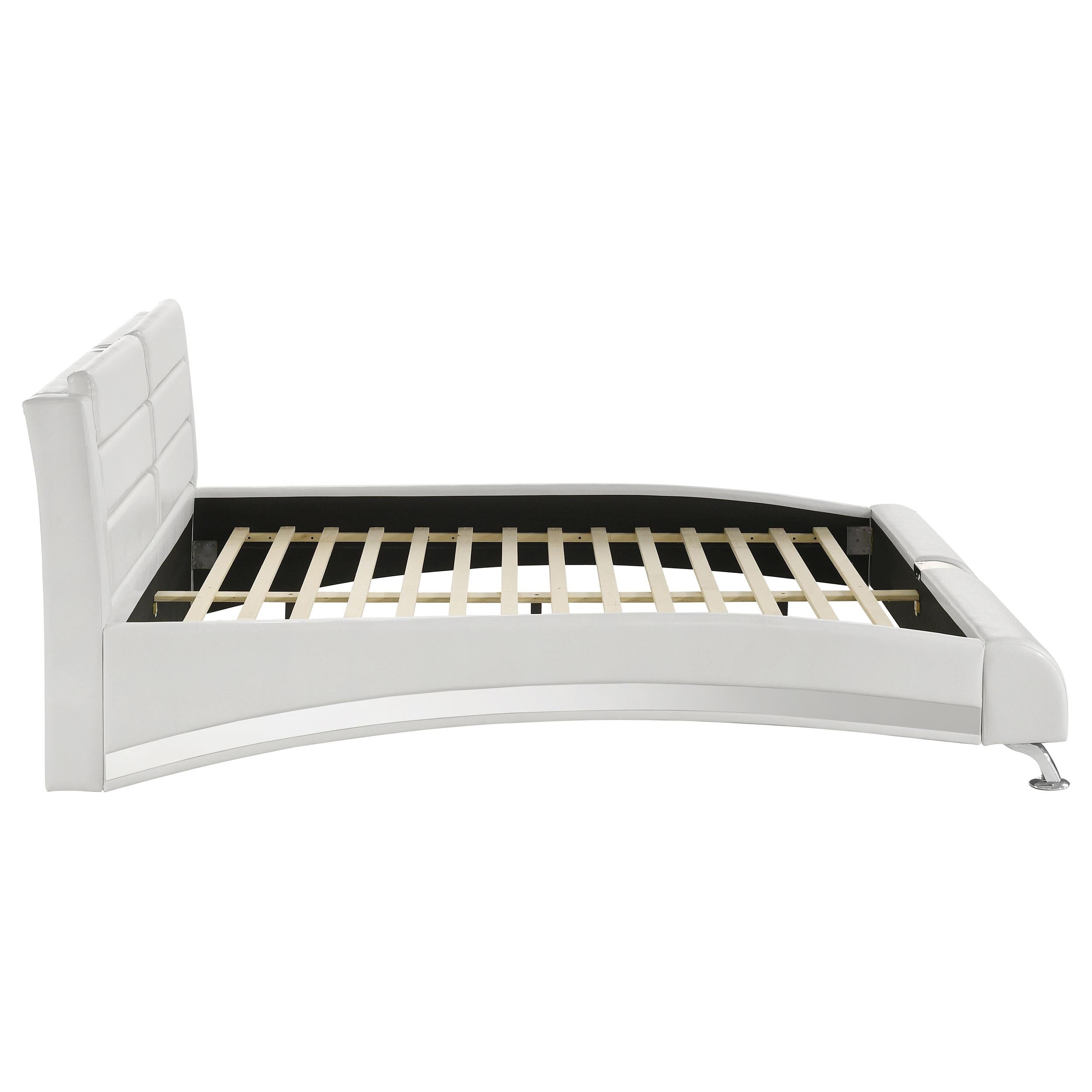 Diamond Modern Furniture COA Felicity Queen Upholstered Platform Bed 300345Q IMAGE 5