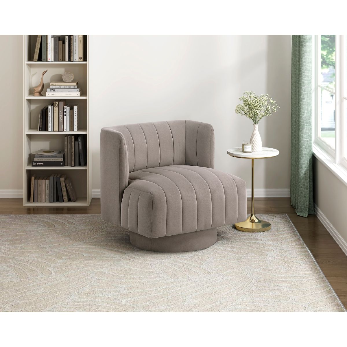 Joyce - Swivel Chair