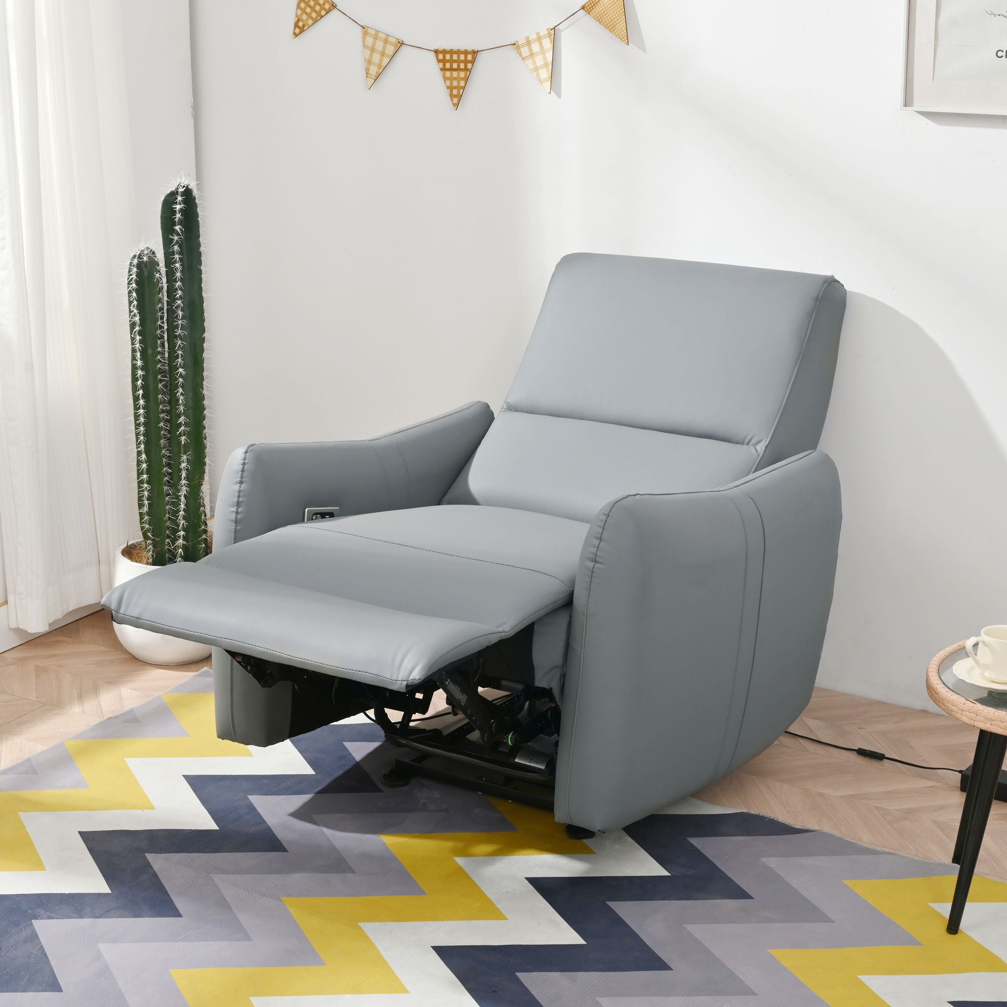 Wall Hugger Power Recliner Chair With USB Port (Type-C)