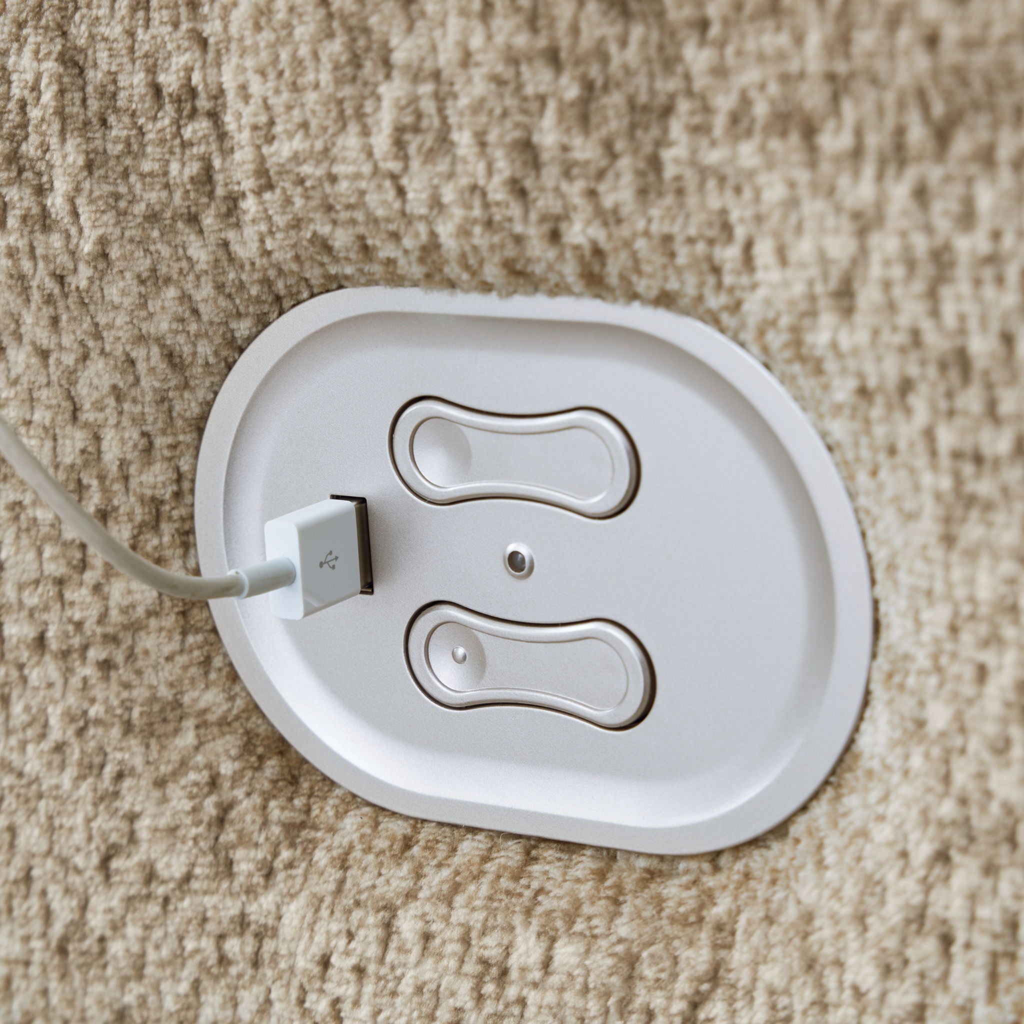 Tip-Off - Power Recliner With Adj Headrest