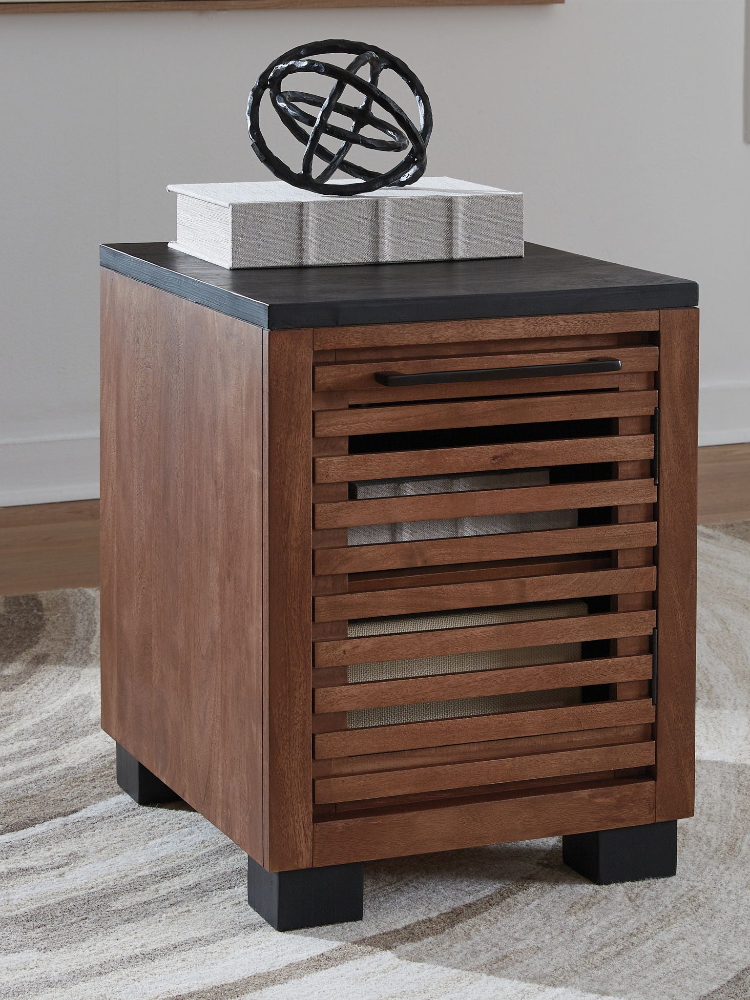 Kallari - Chair Side End Table - Warm Brown / Black