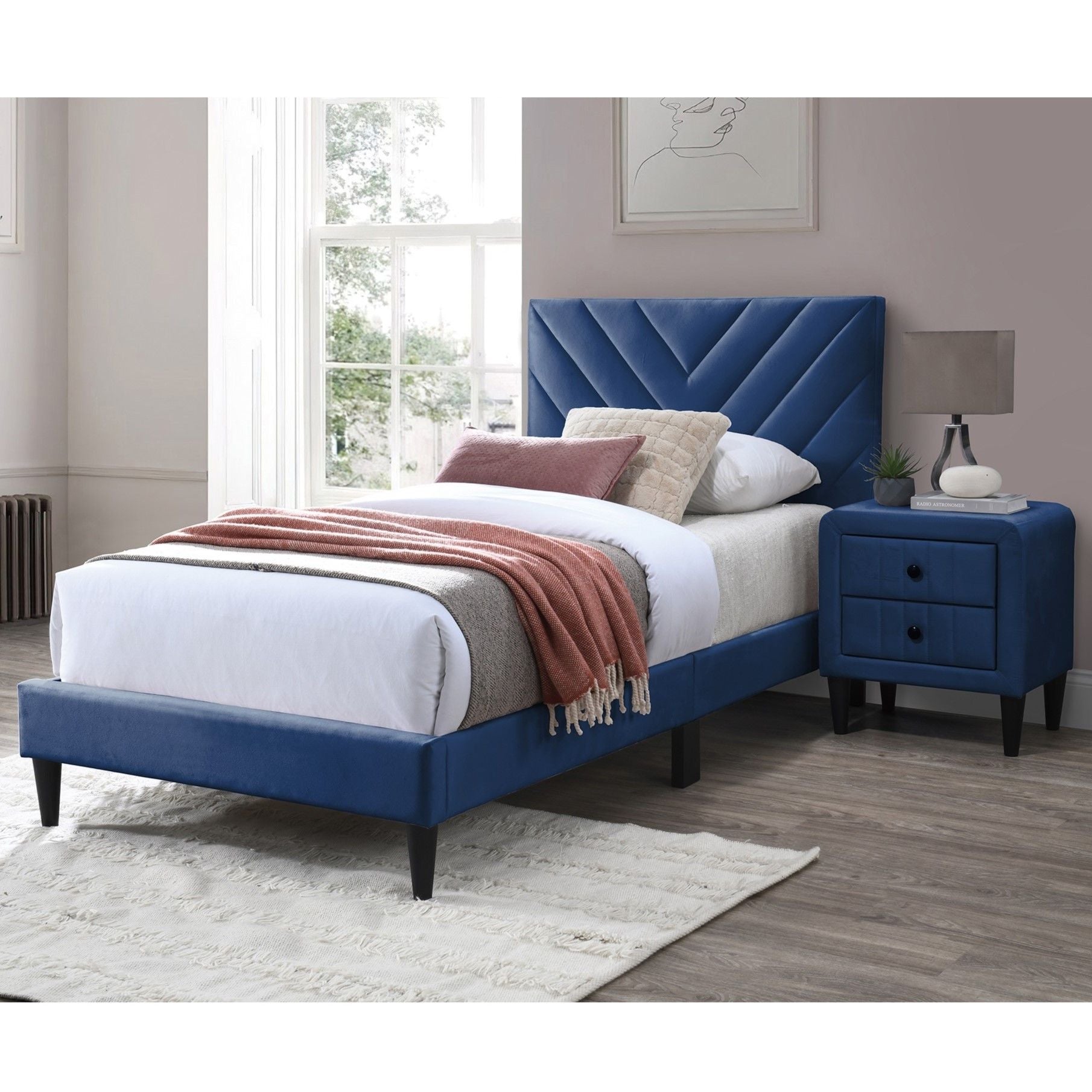 Bed Set With Adjustable Headboard