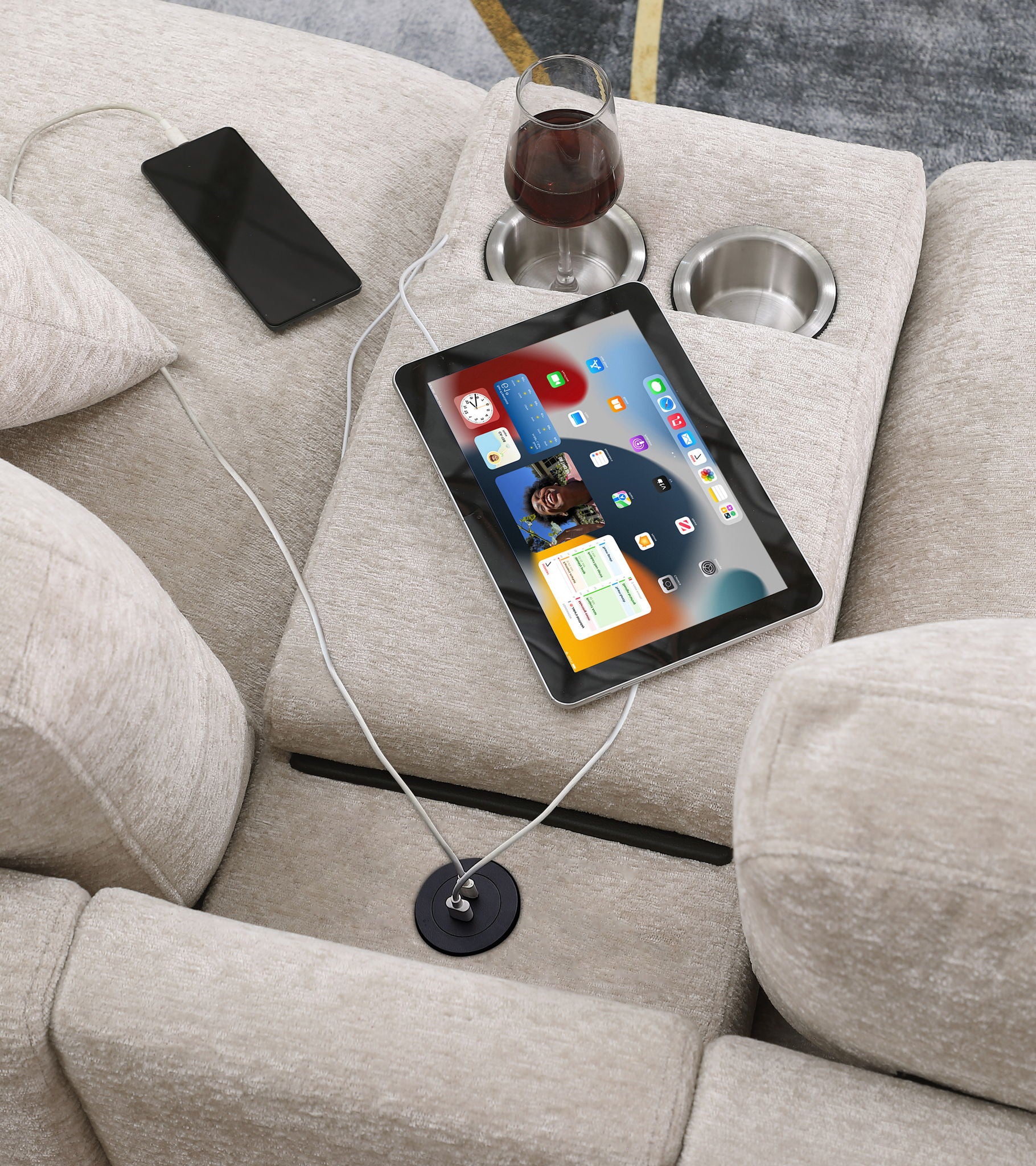 Celine - Fabric Corner Sectional Sofa With Right-Facing Chaise, Cupholders, And Charging Ports