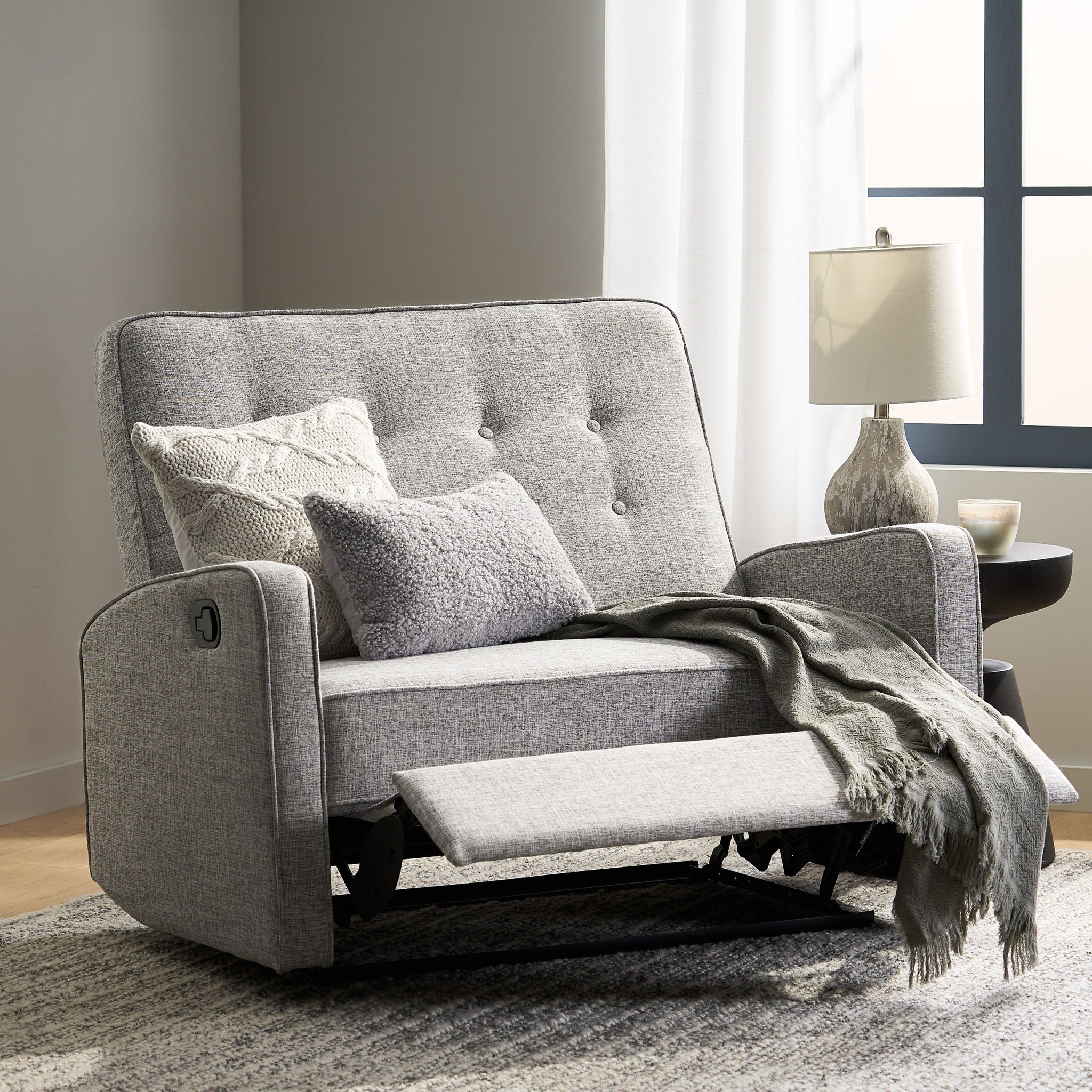 Manual Standard Wide Recliner