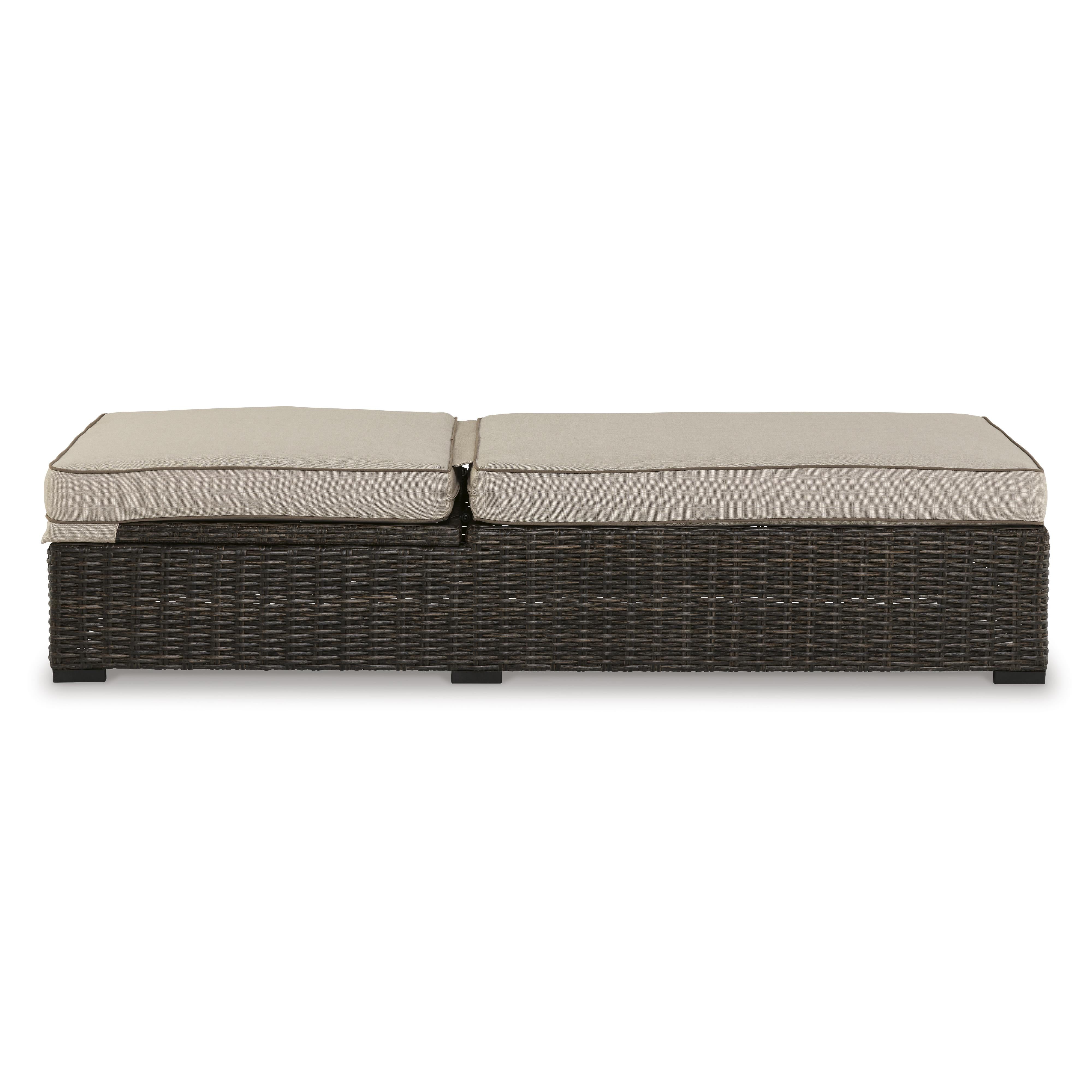 Signature Design by Ashley Coastline Bay P784-815 Chaise Lounge with Cushion IMAGE 3