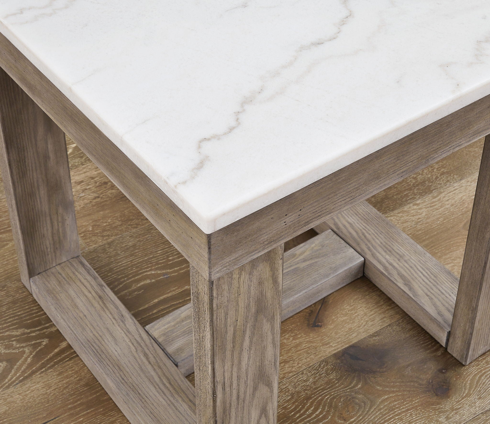 Loyaska - Square End Table - Brown / Ivory