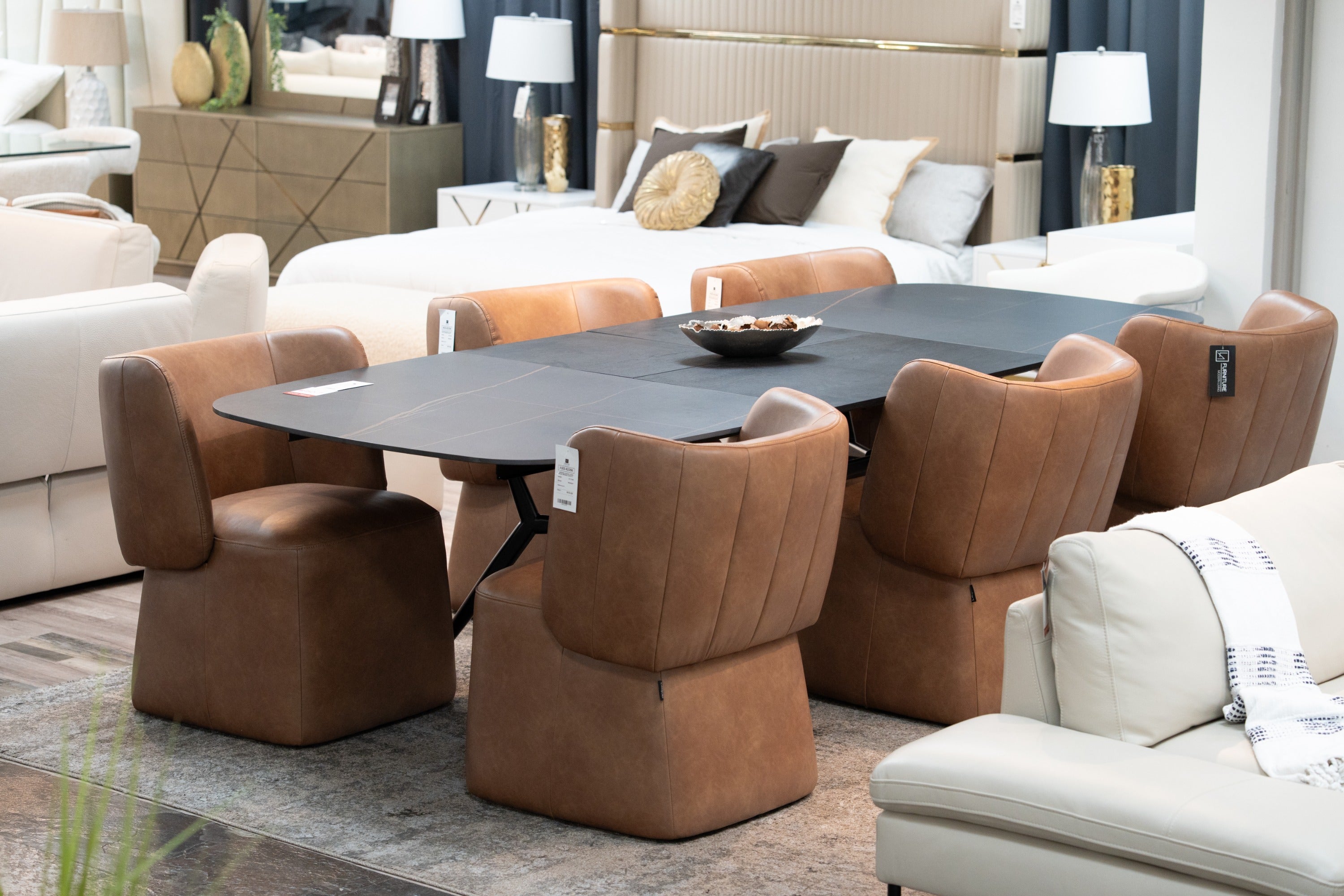 Modrest Suzie - Modern Ceramic + Black Ash Extendable Dining Table