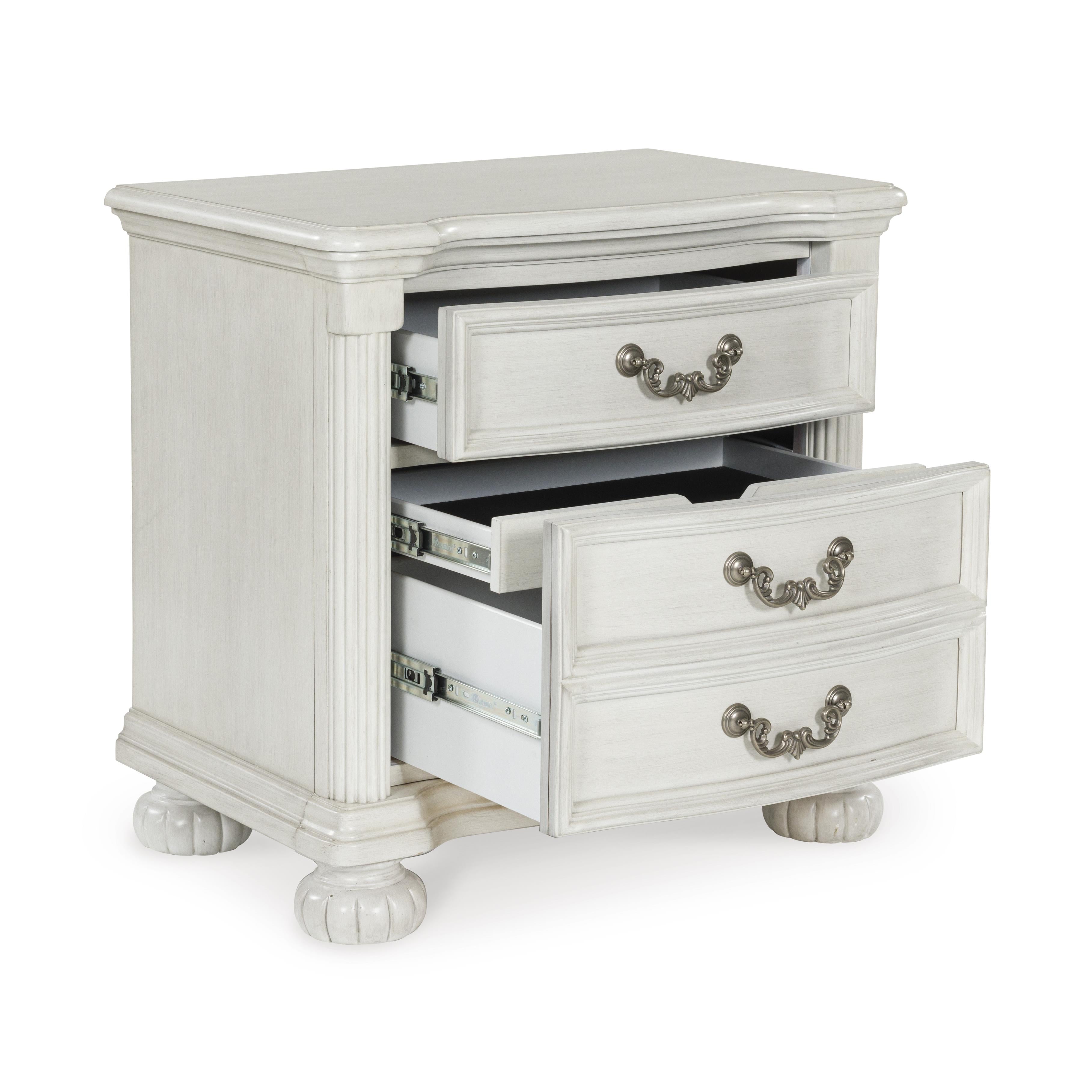 Diamond Modern Furniture Exclusive Design Montelaine 3-Drawer Nightstand B795-93 IMAGE 2