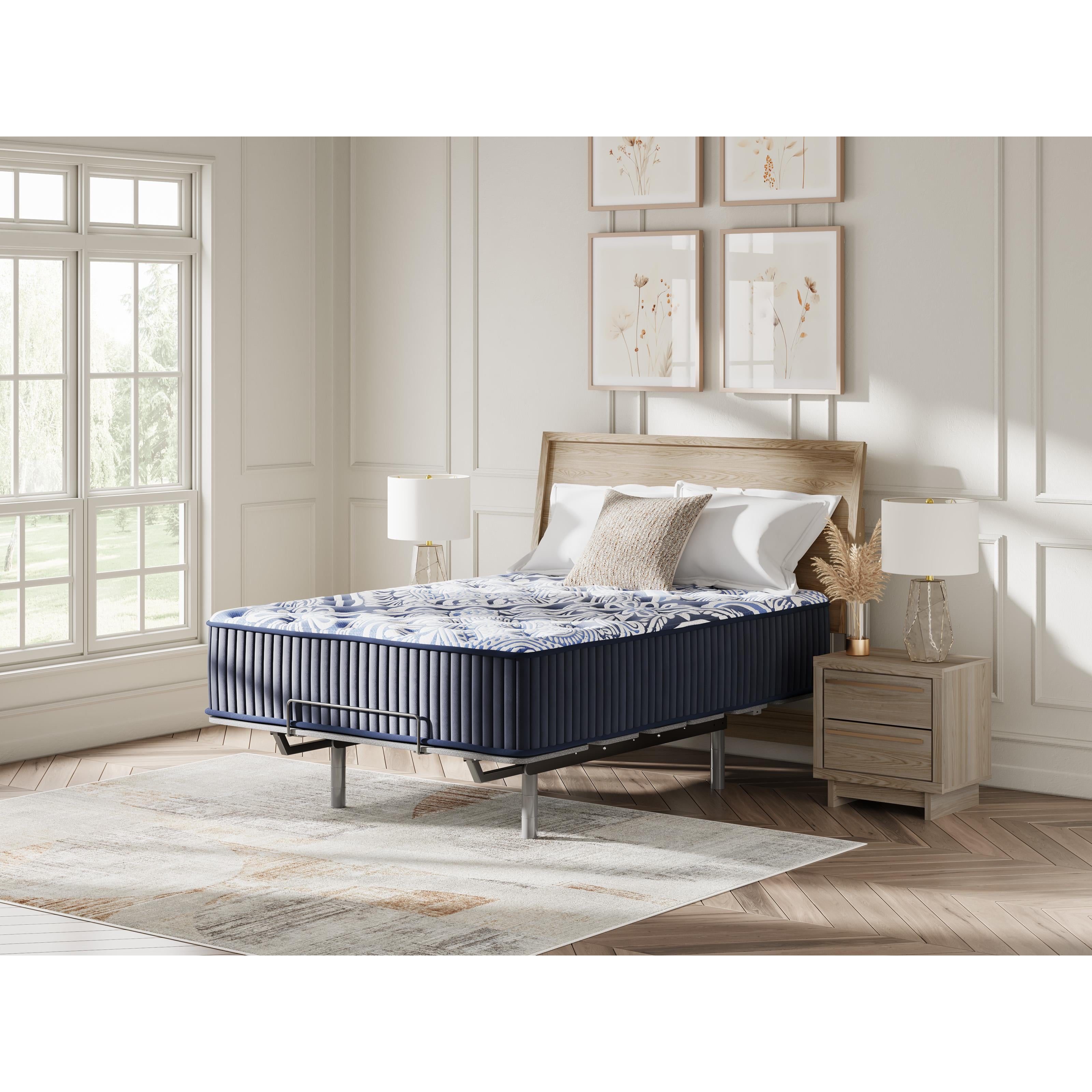 Diamond Modern Furniture Exclusive Design Plush Luxe 2.0 M49731 Queen Mattress IMAGE 2