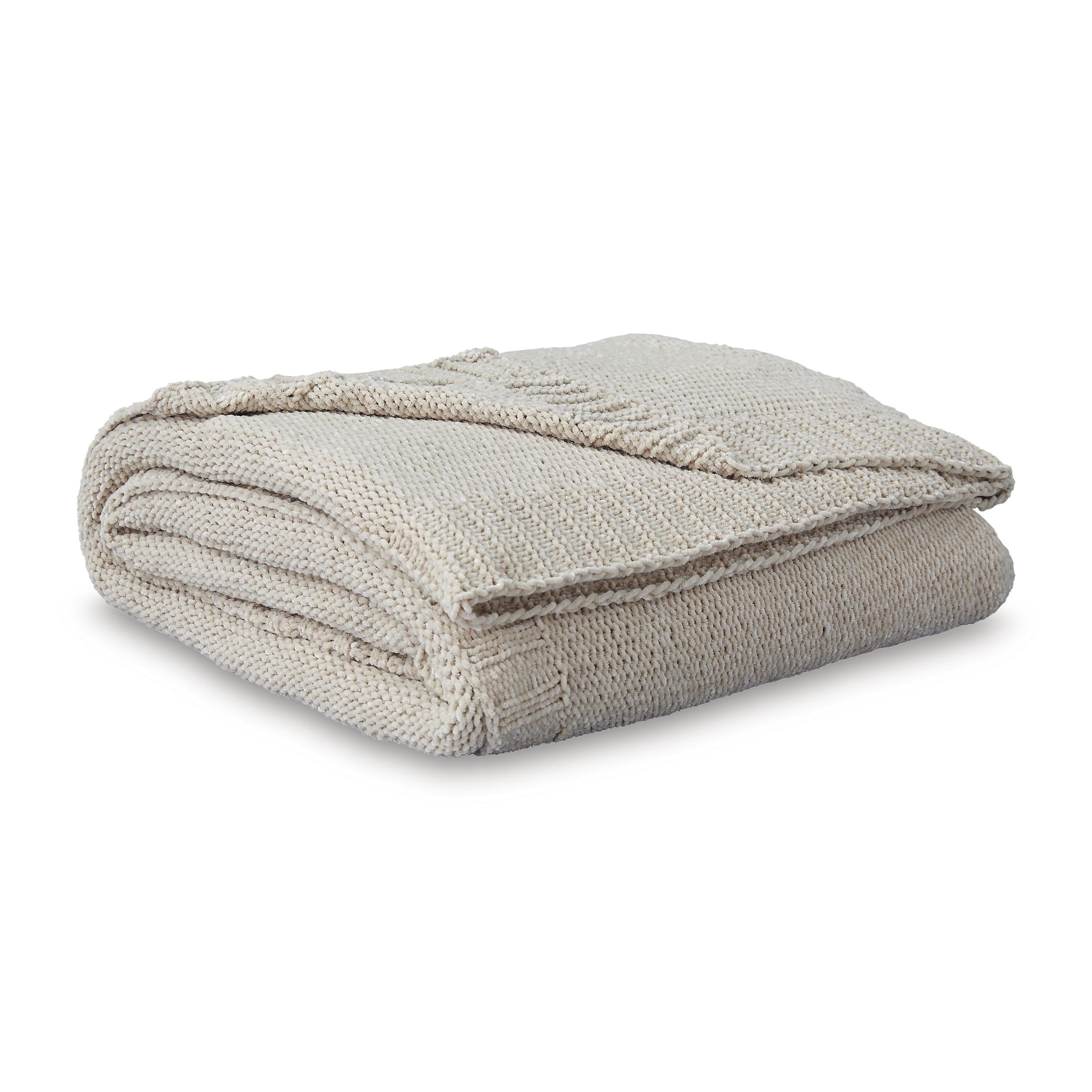 Diamond Modern Furniture Exclusive Design Home Decor Throws A1001096 IMAGE 1
