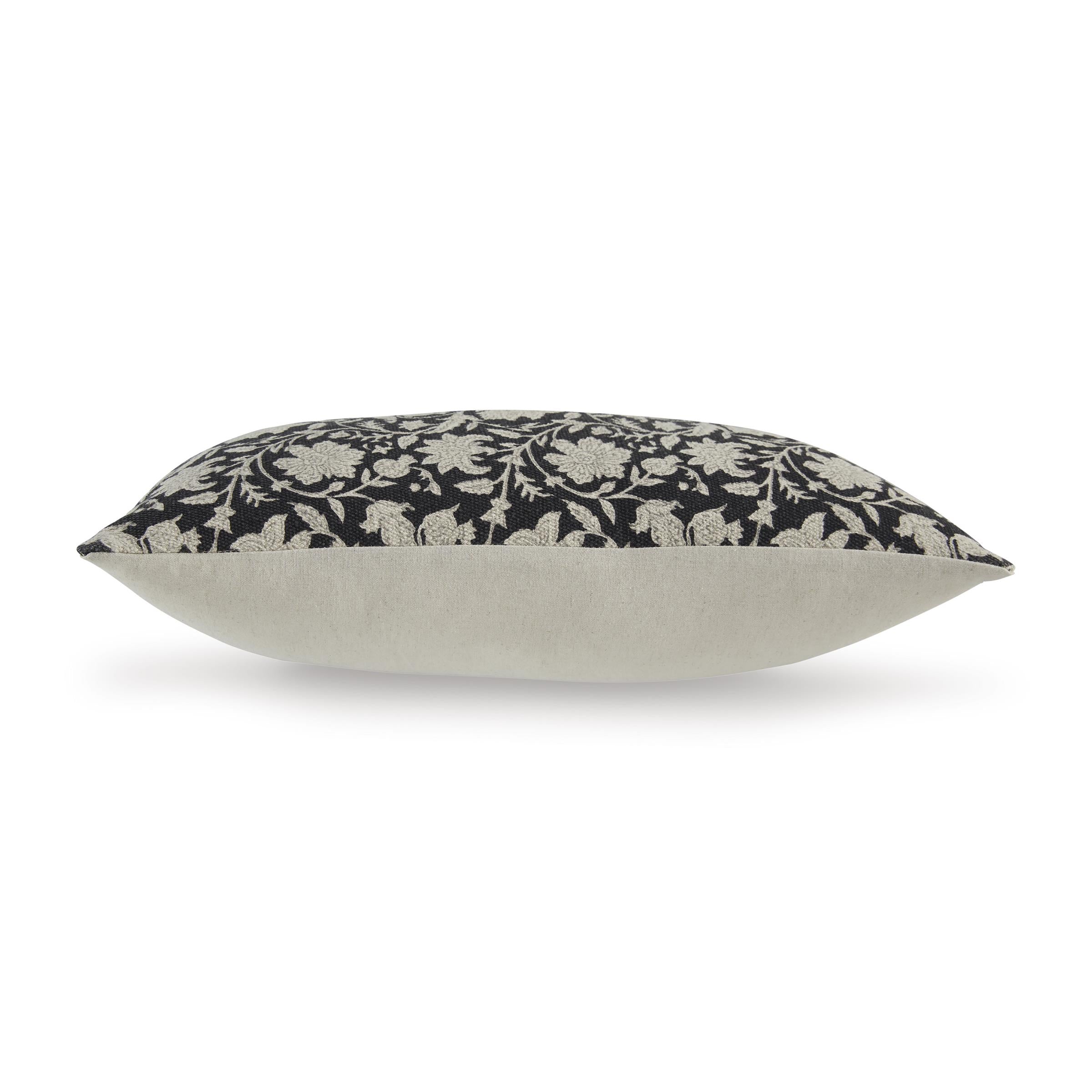 Diamond Modern Furniture Exclusive Design Decorative Pillows Decorative Pillows A1001100 IMAGE 3