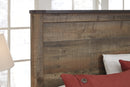 Trinell Poster Bed