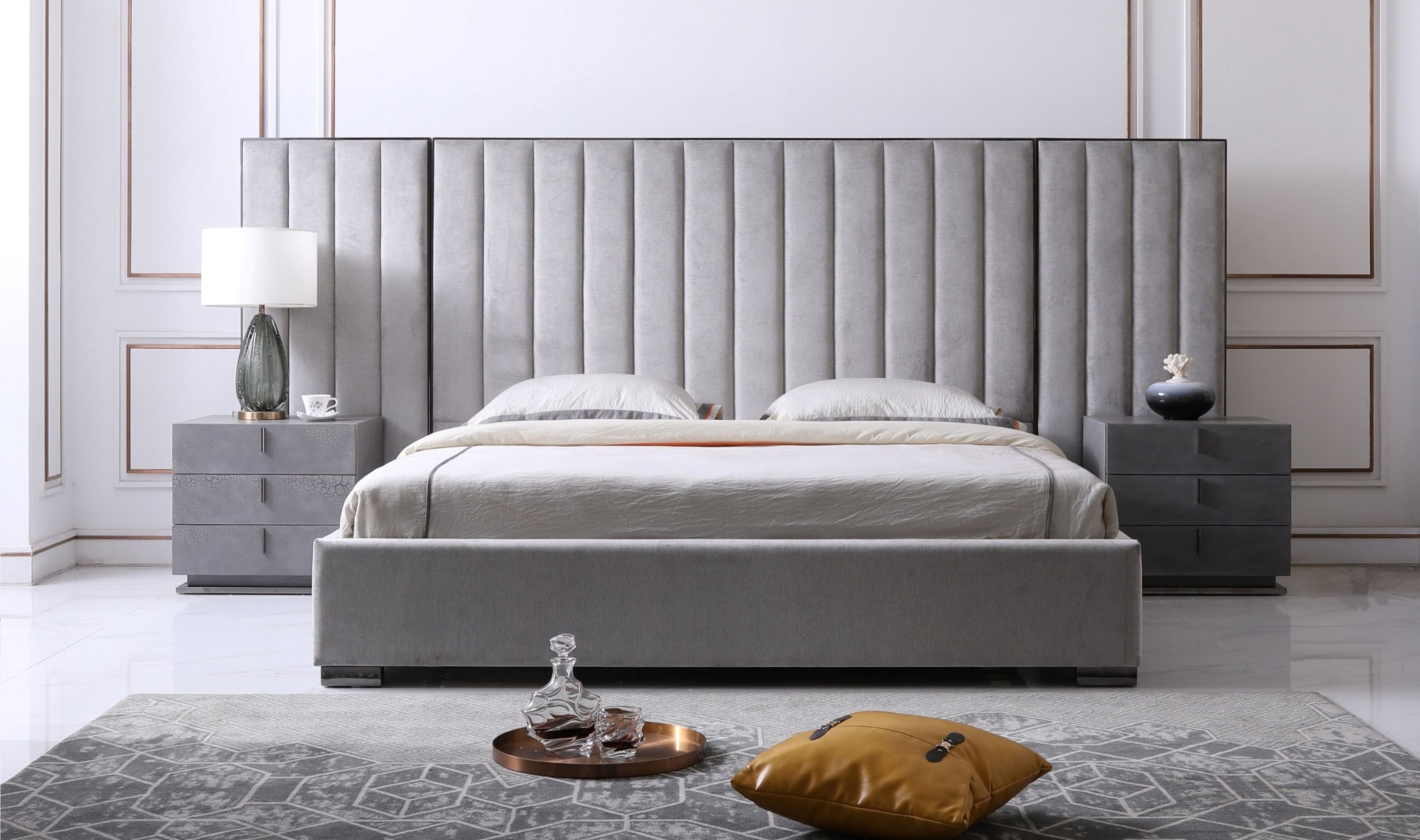 Modrest Buckley - Modern Grey & Black Stainless Steel Bed w/ Nightstands