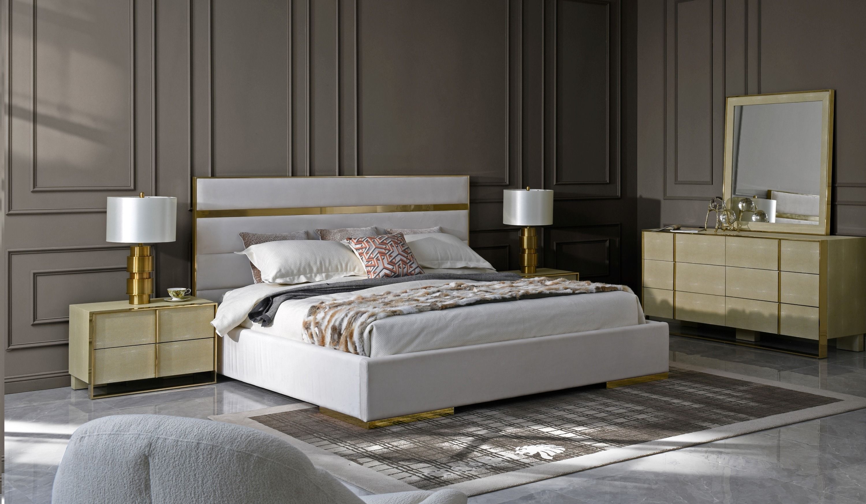 Modrest Cartier - Eastern King Modern Beige Shagreen + Champagne Gold Bedroom Set