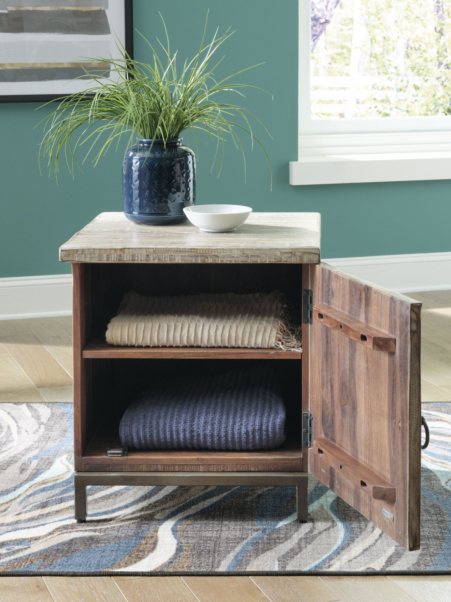 Laddford - Accent Cabinet - Shelf - Whitewash