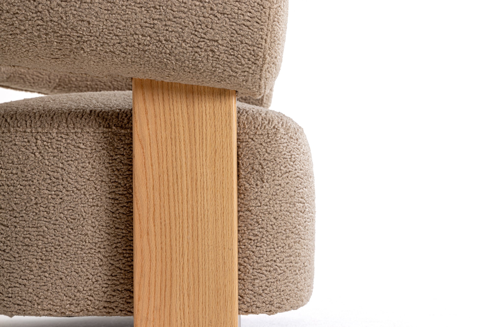 Modrest Alamo - Modern Beige Faux Sheepskin + Oak Accent Chair