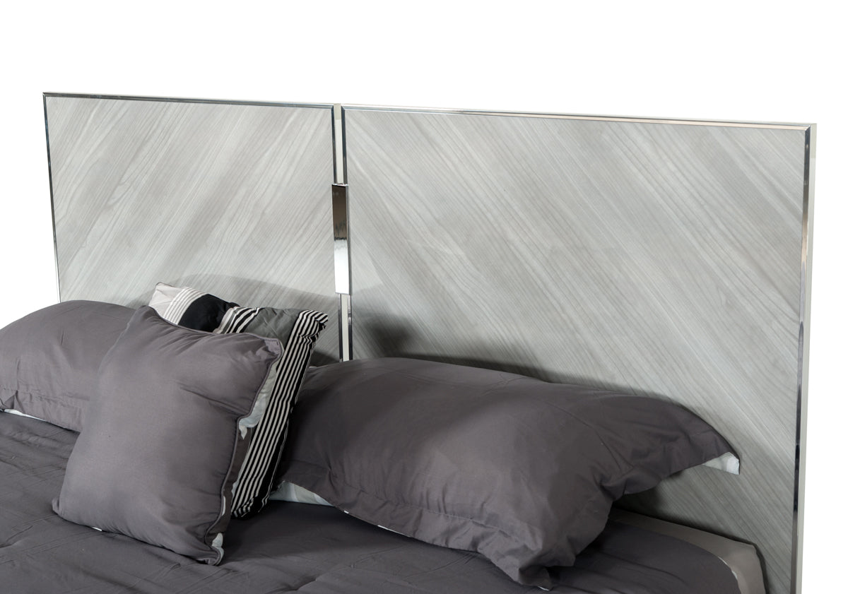 Nova Domus Alexa Italian Modern Grey Bed + 2 Nightstands Set