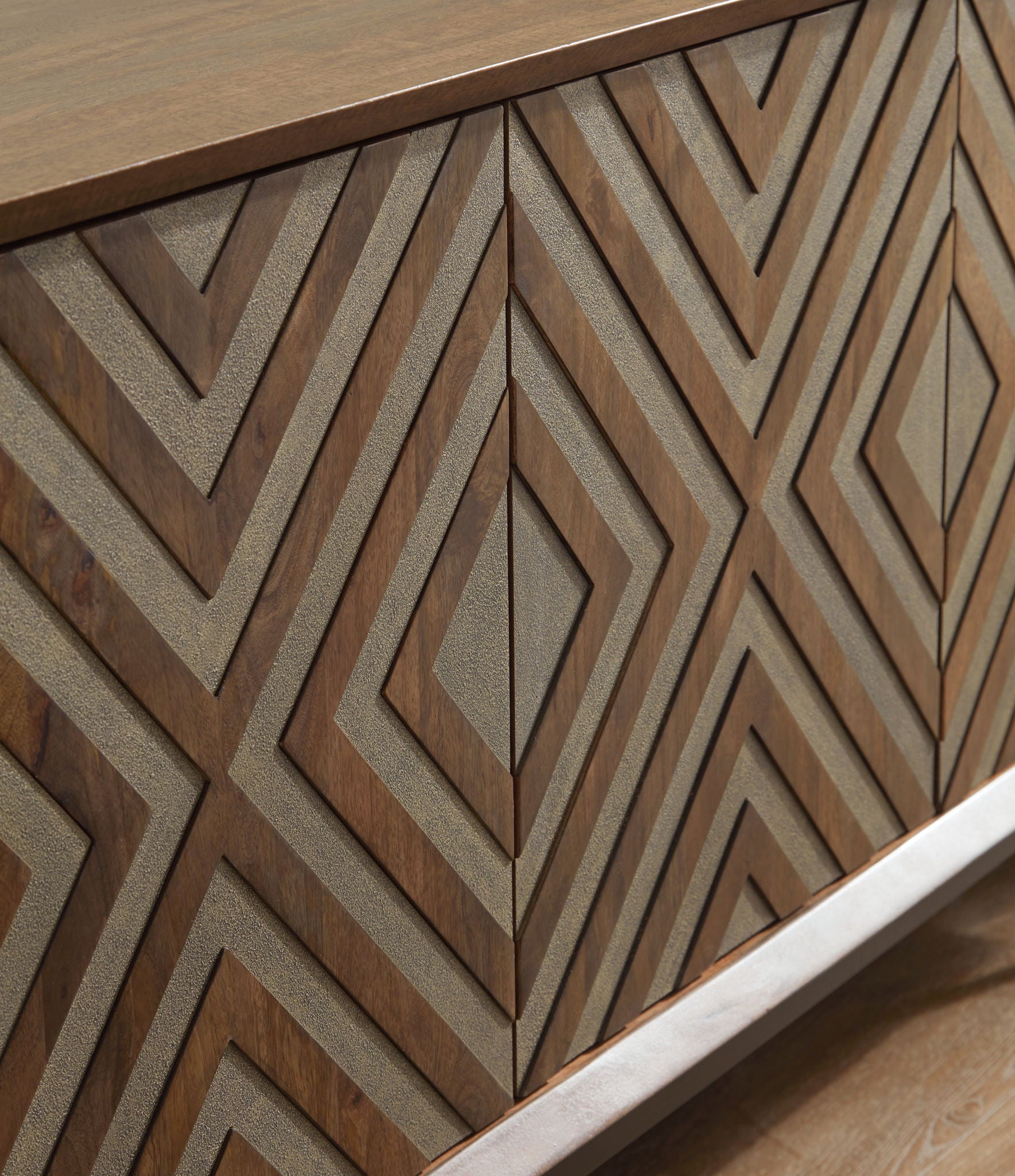 Dreggan - Accent Cabinet - Brown / Gold Finish