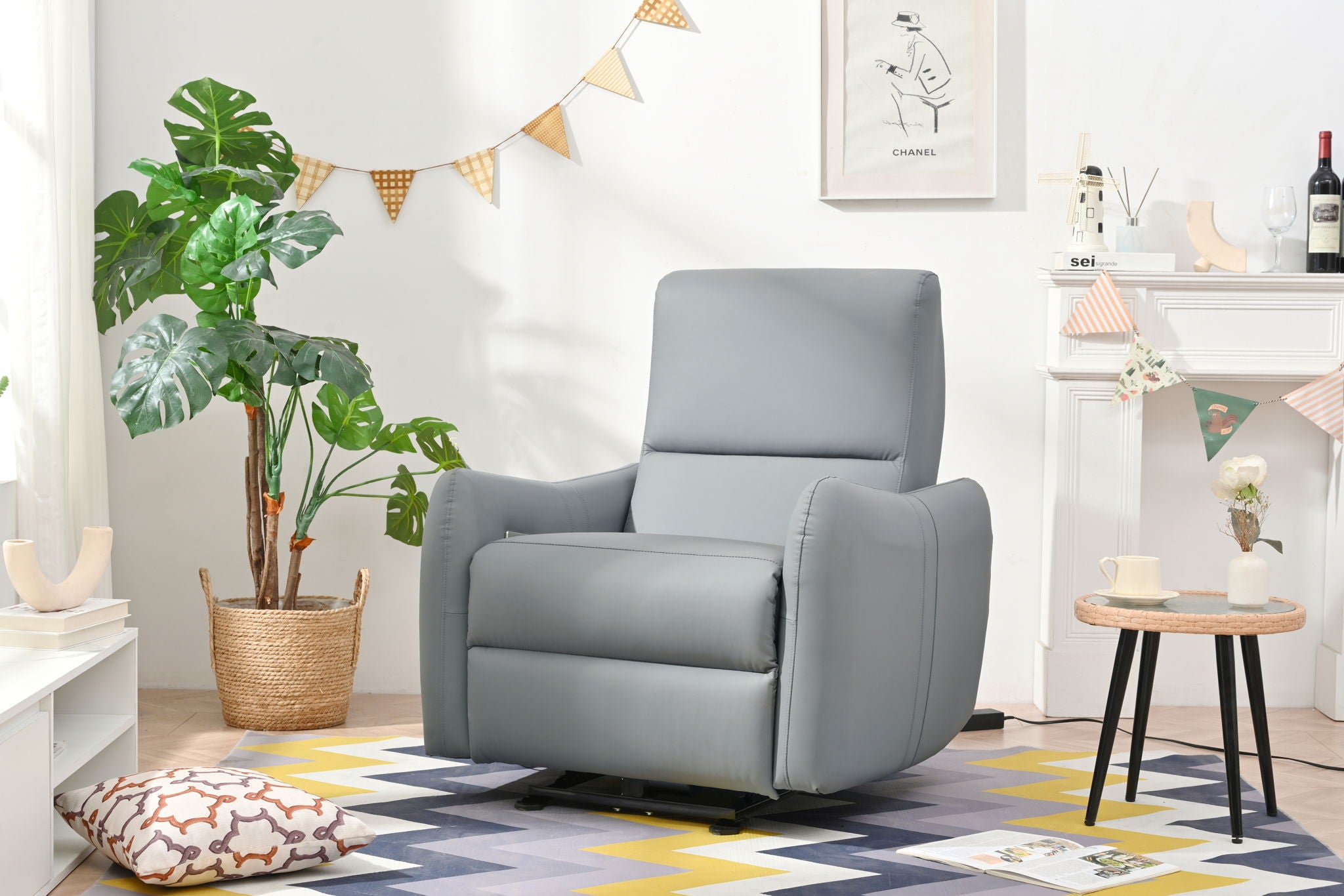 Wall Hugger Power Recliner Chair With USB Port (Type-C)