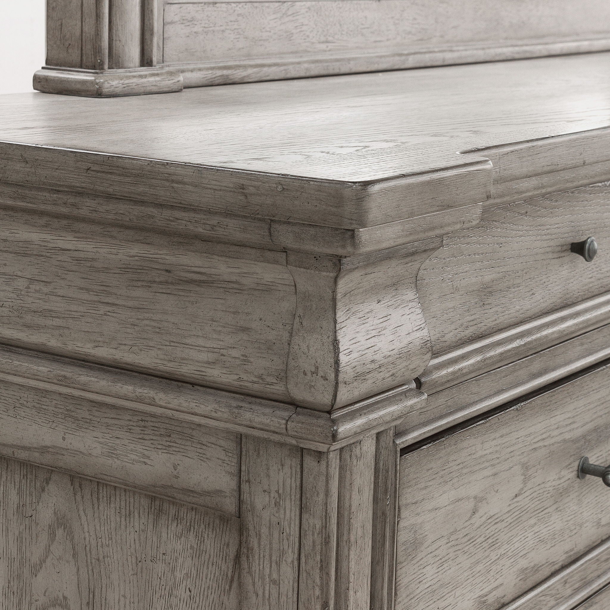 Madison Ridge - 10 Drawer Dresser