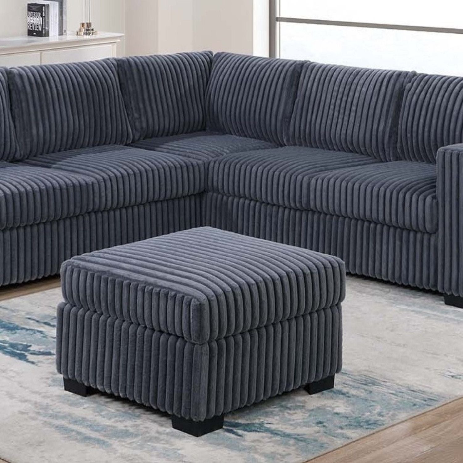 Contemporary Sectional Set With Ottoman
