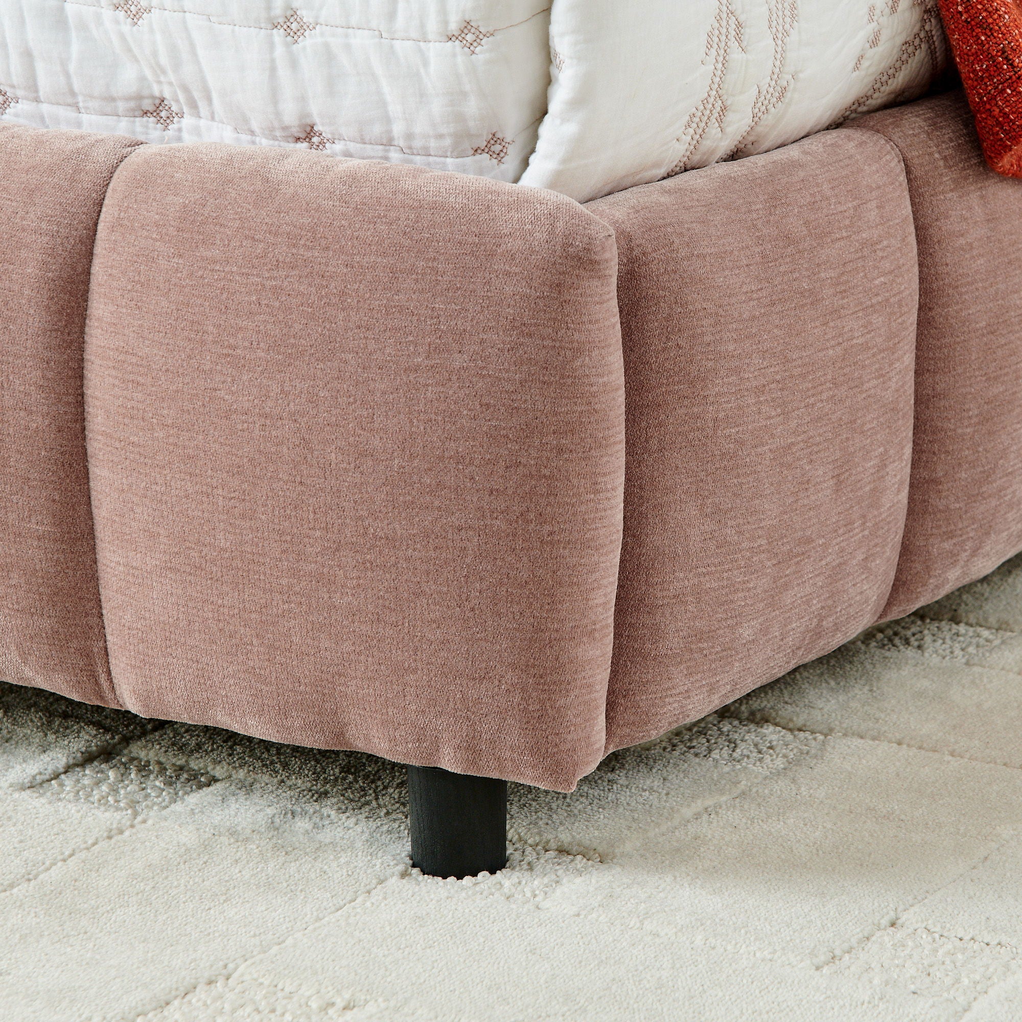 Modern Platform Bed Frame With Thick Fabric