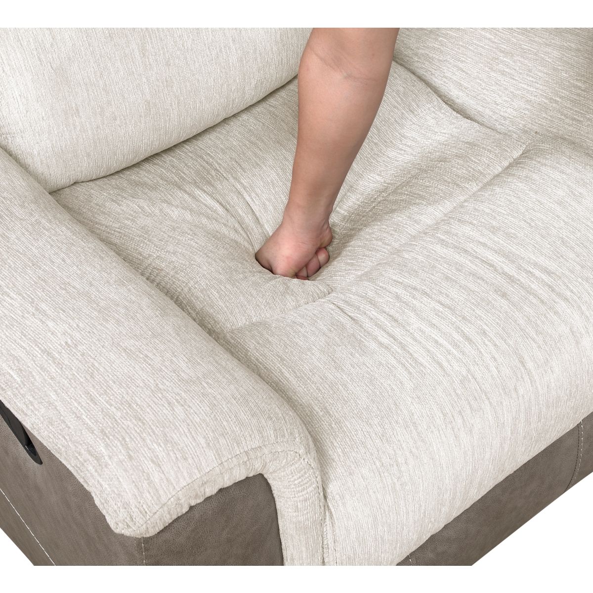 Harriette - Double Reclining Loveseat With Center Console