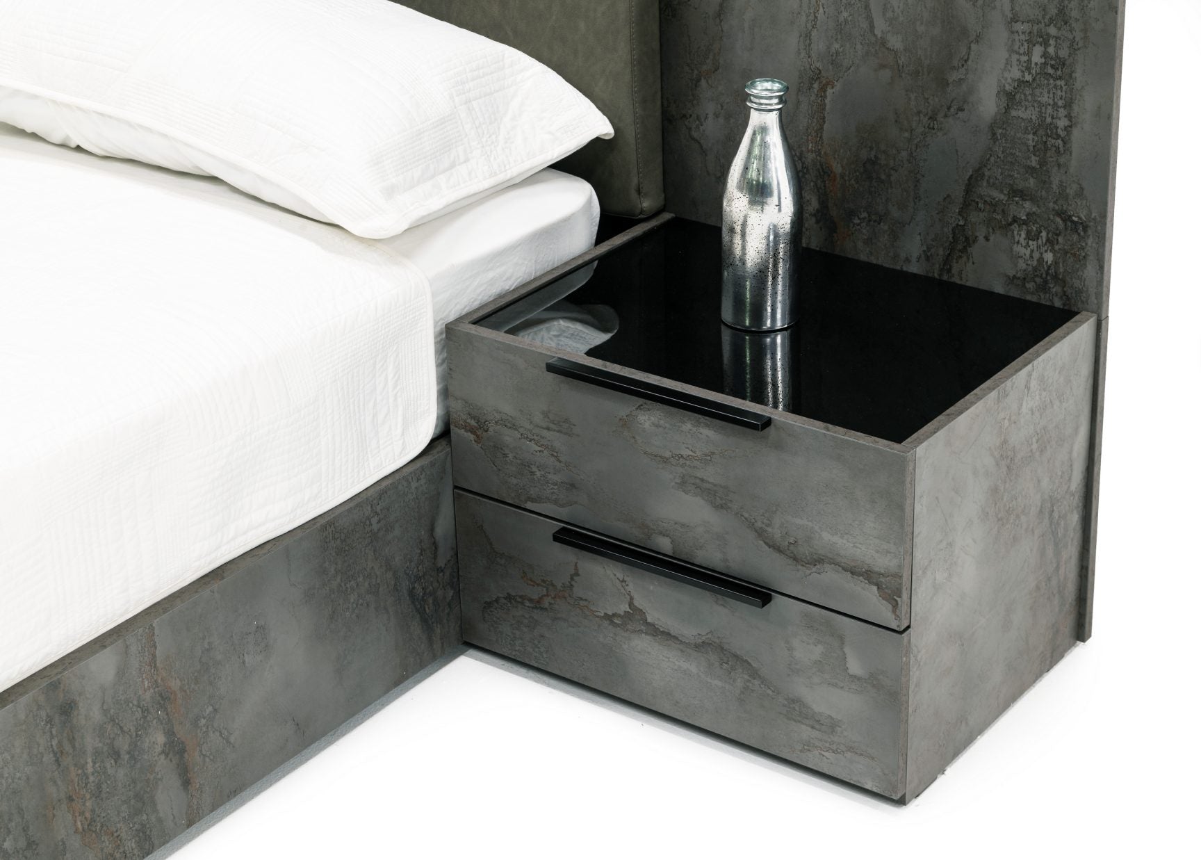 Nova Domus Ferrara - Modern Volcano Oxide Grey Bedroom Set