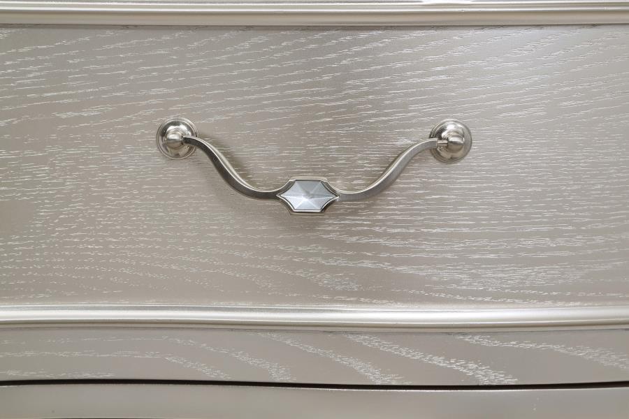 Evangeline - 9-Drawer Dresser