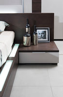 Modrest Gamma Contemporary Brown Oak Bed with Storage