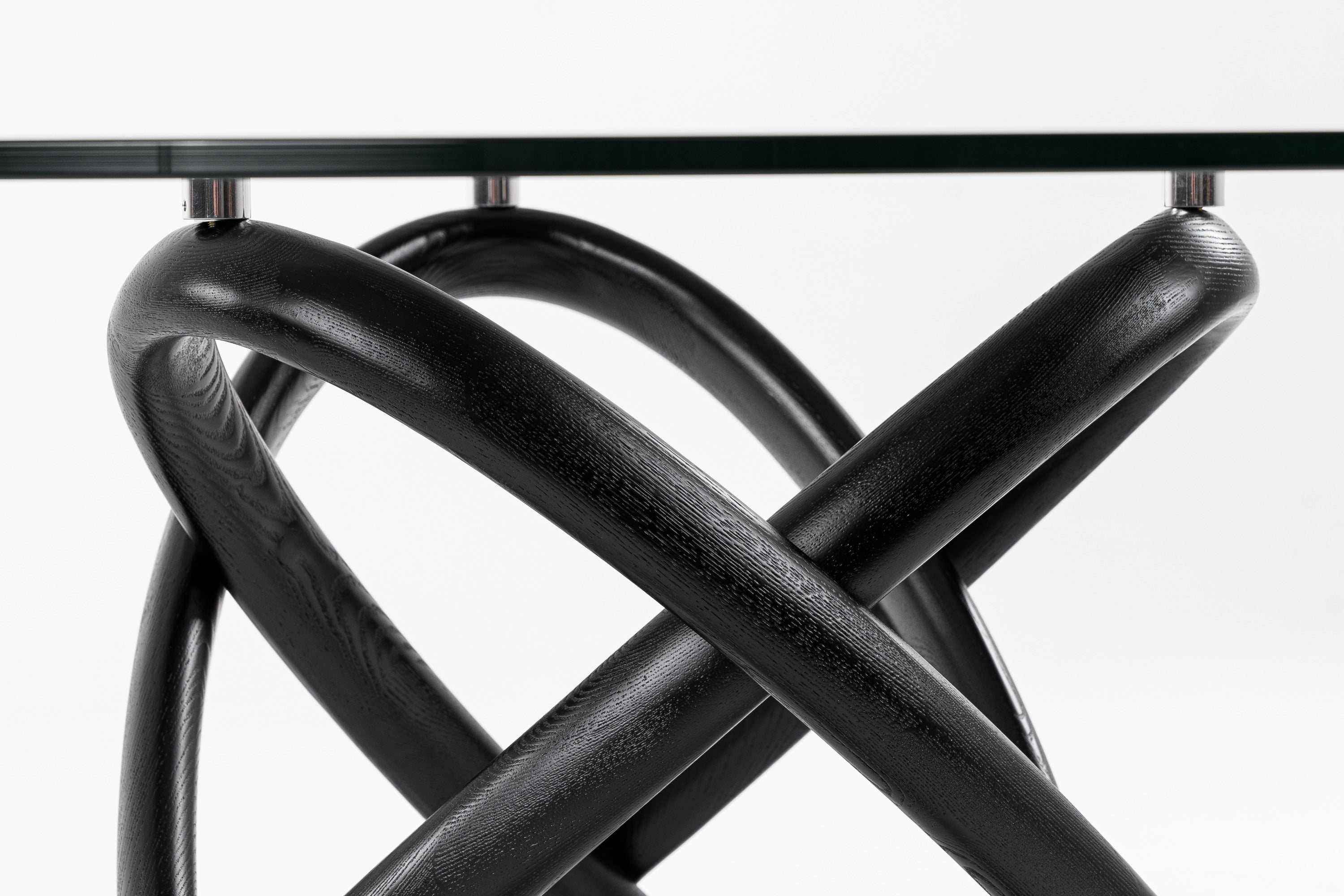 Modrest Mason Round Glass & Black Ash Dining Table