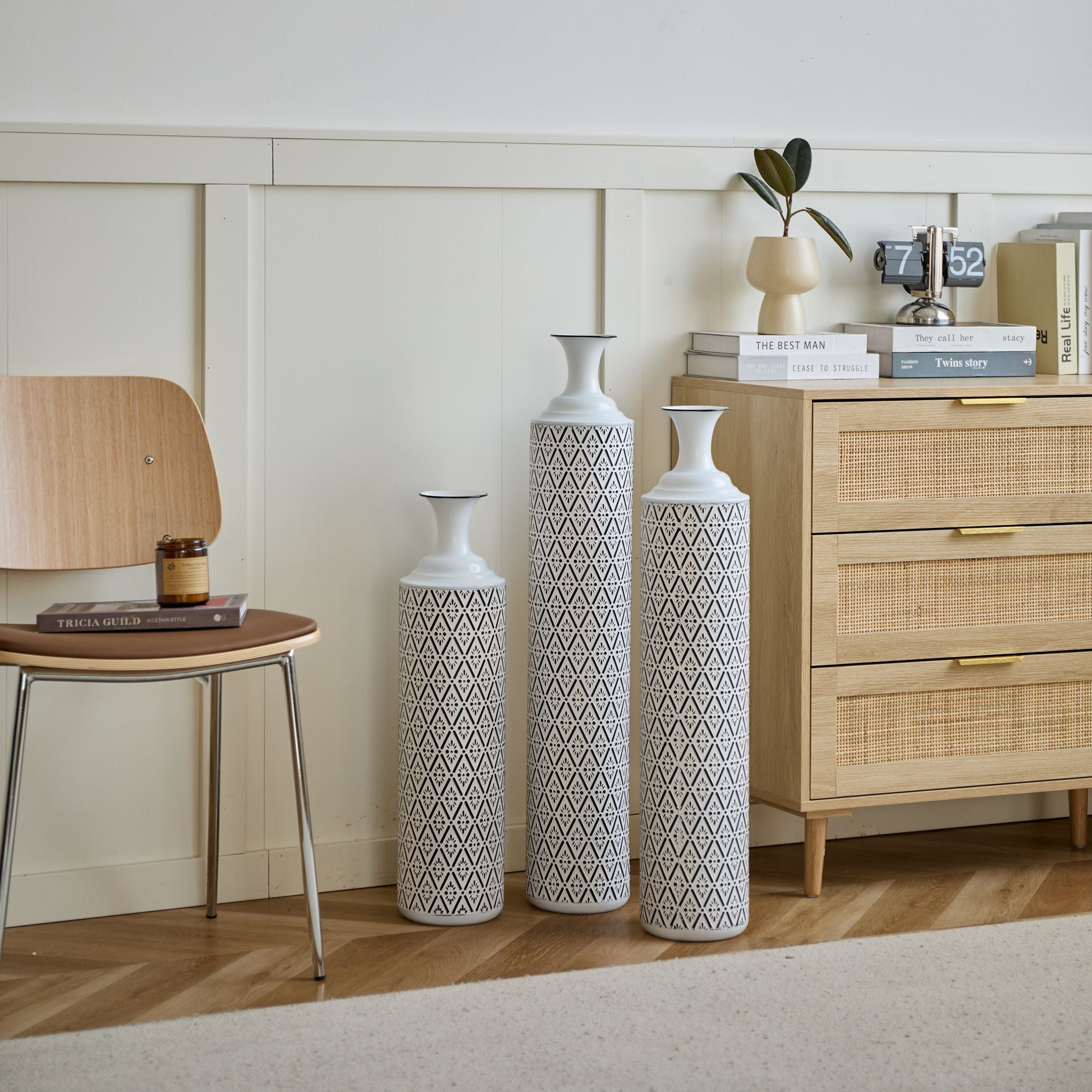 Modern Floor Vase Set Metal Vases With Geometric Pattern, 3 Piece Home Decor Set - White / Black