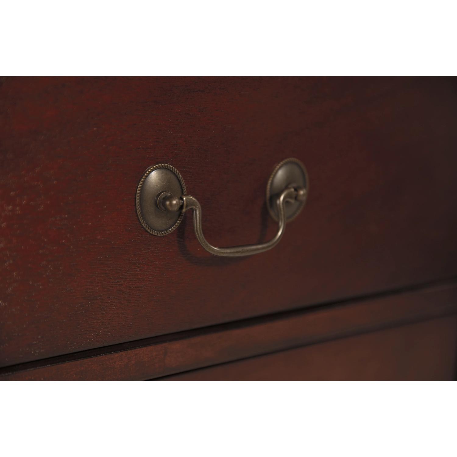 Signature Design by Ashley Alisdair 2-Drawer Nightstand B376-92 IMAGE 4