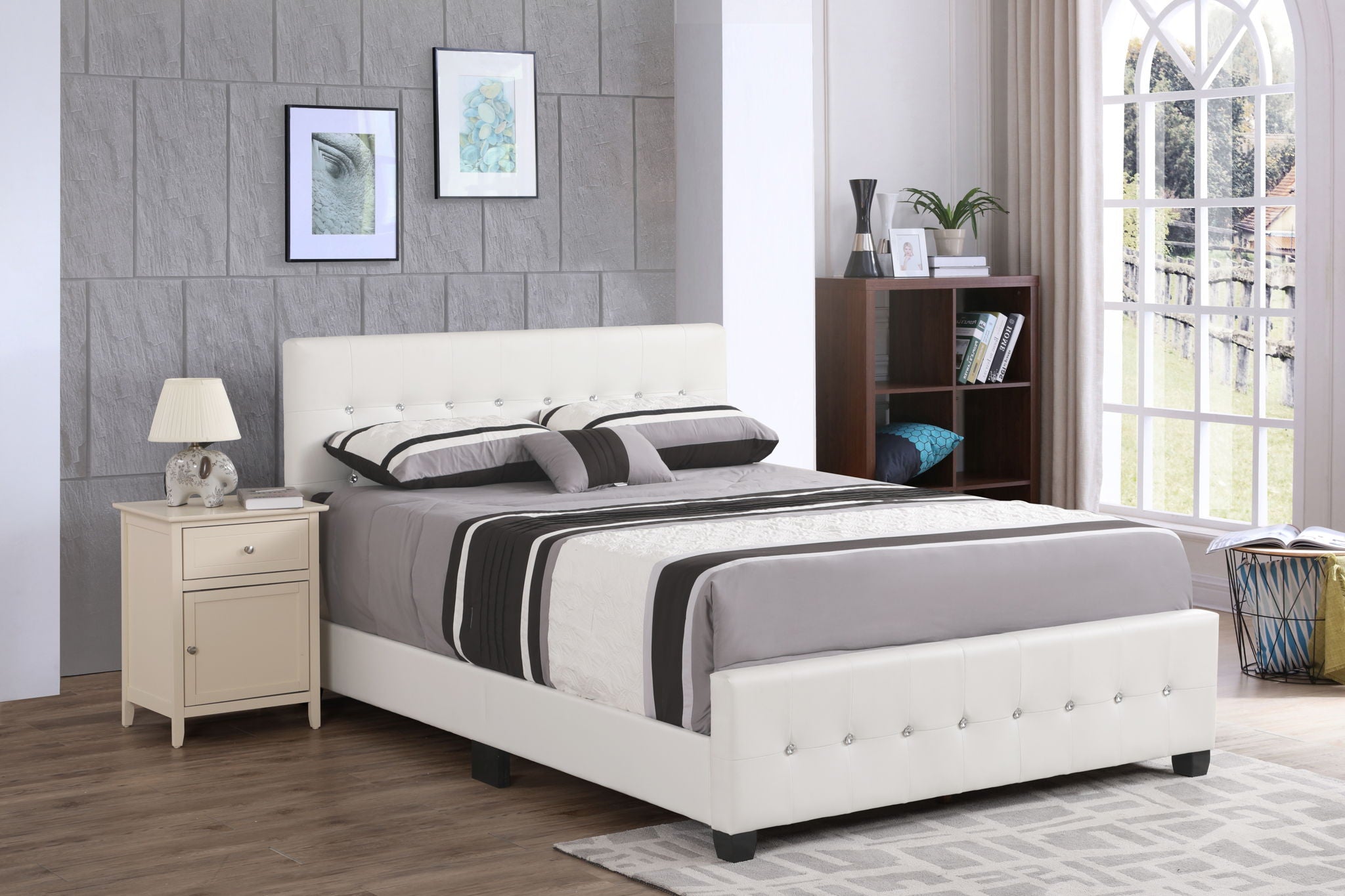 Stylish Transitional Bed