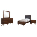 Robyn  California King Bedroom Set Dark Walnut