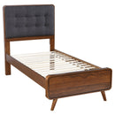Robyn  California King Bedroom Set Dark Walnut