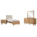 Robyn  California King Bedroom Set Dark Walnut