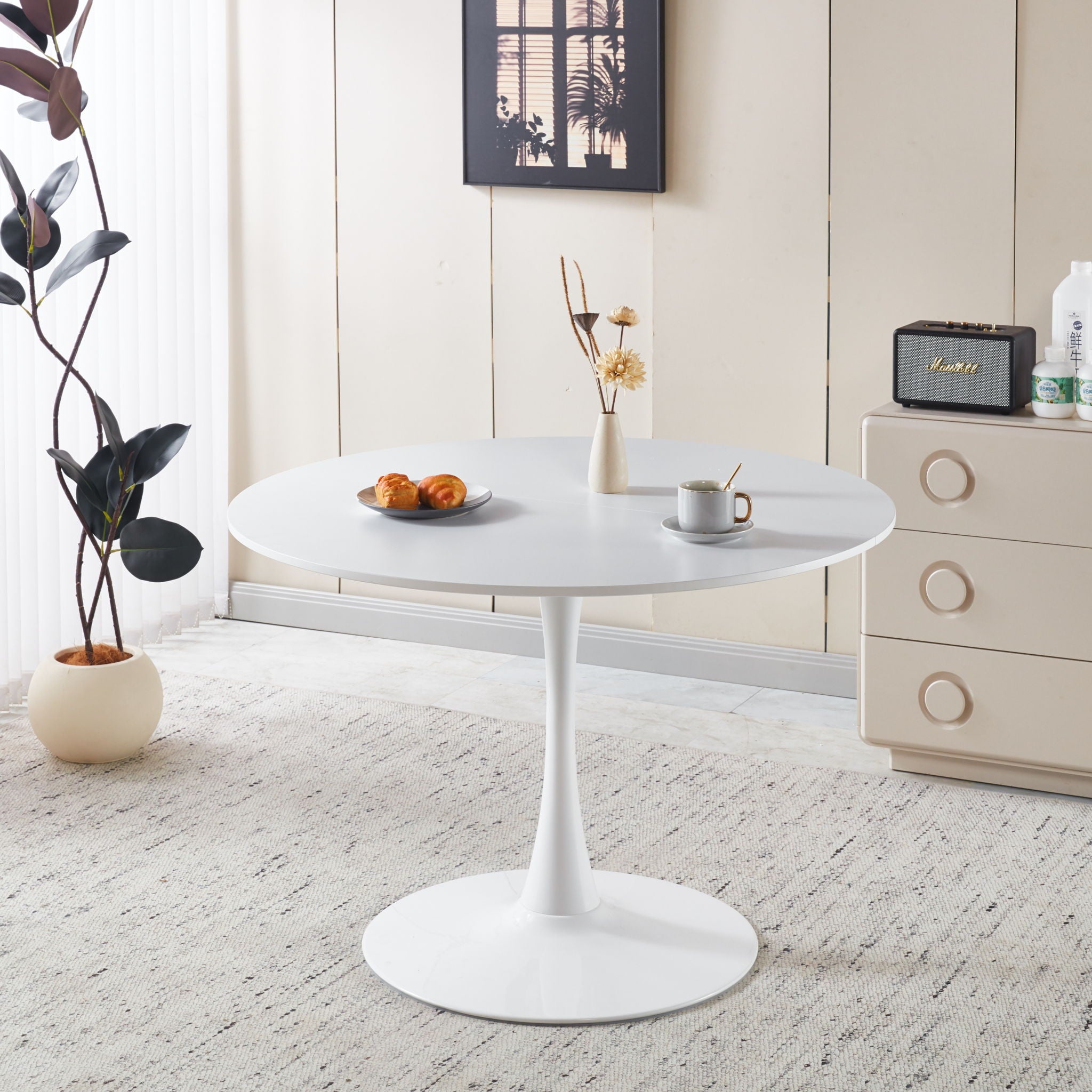 Mid-Century Tulip Dining Table With Round Top
