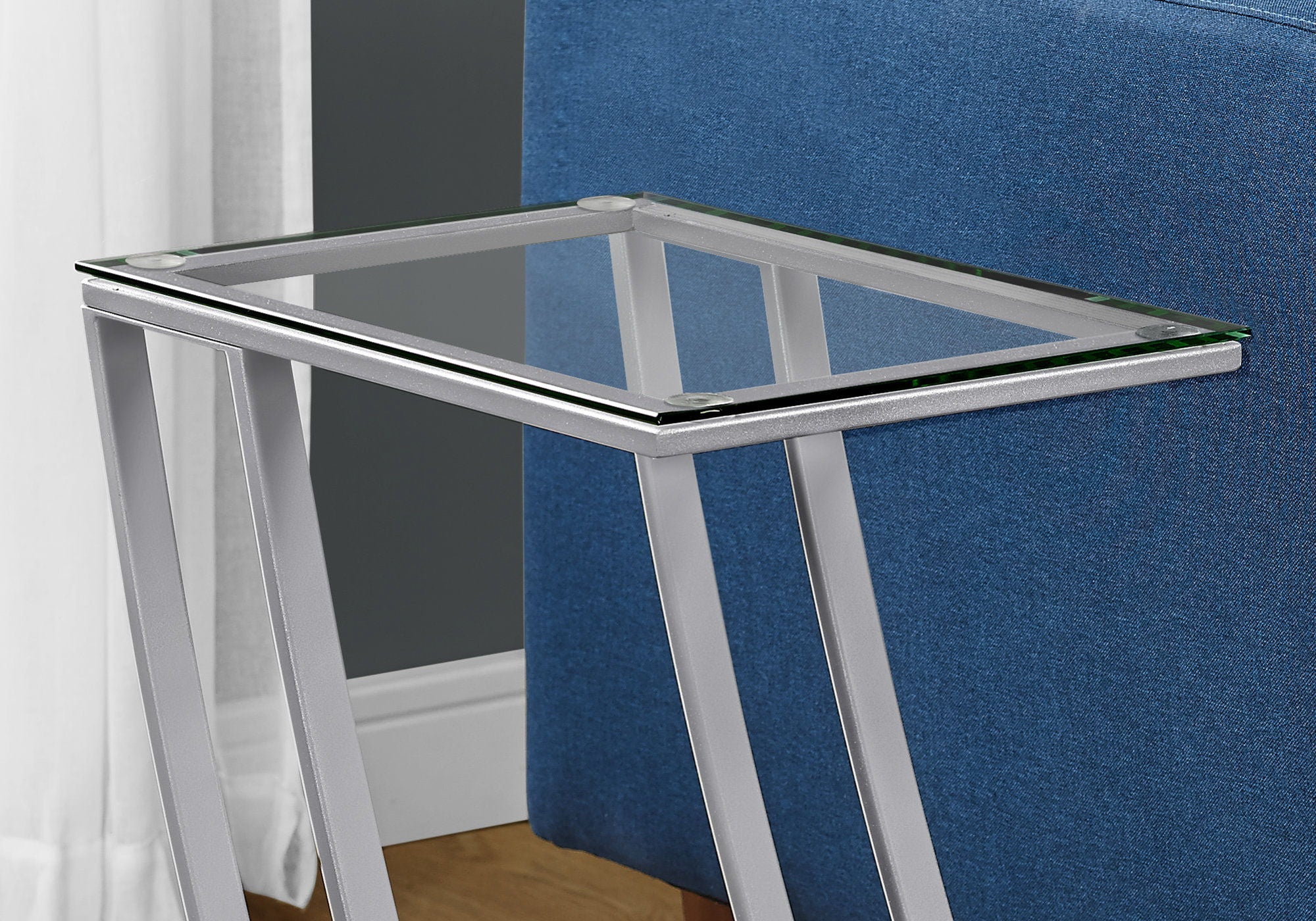 Accent Table, C - Shaped, Sturdy Construction, Contemporary & Modern