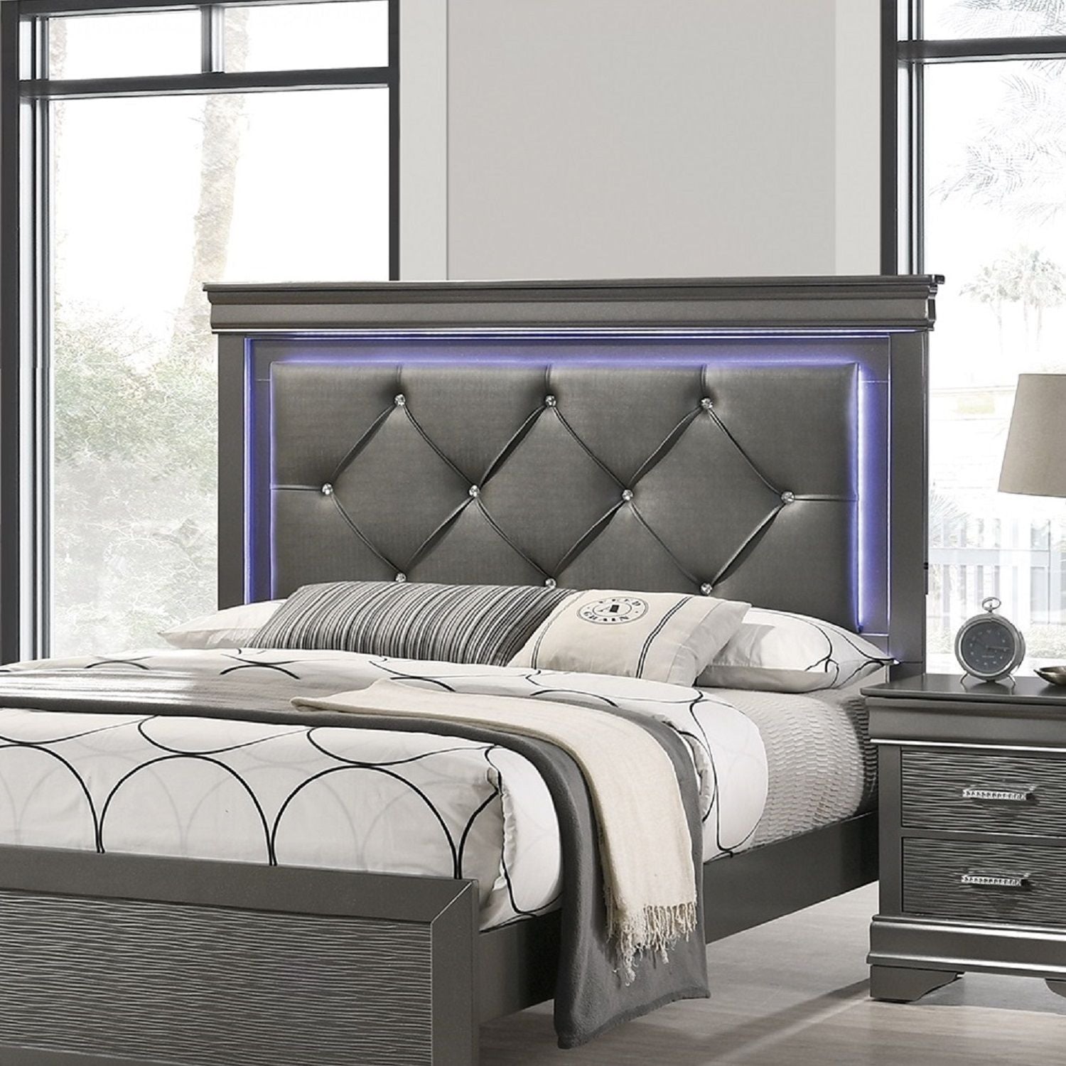 Tufted Headboard Bed With LED Lighting