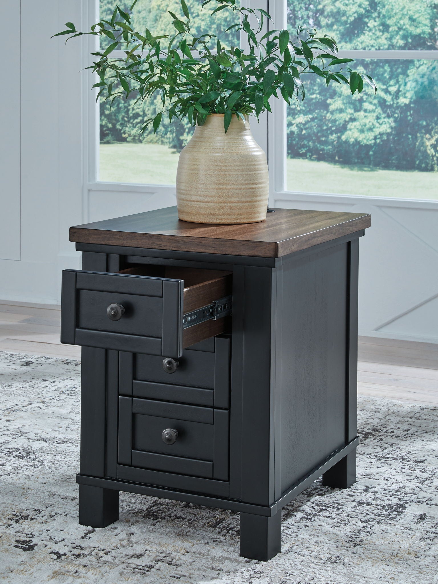 Wildenauer - Chair Side End Table - Brown / Black