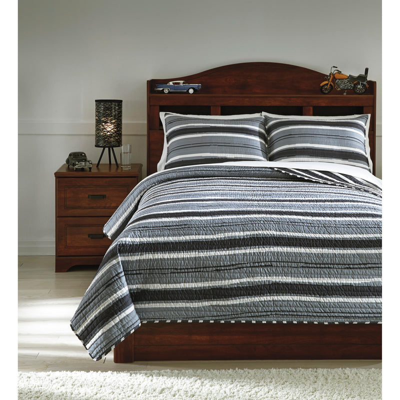 Signature Design by Ashley Merlin Q420003F Full Coverlet Set IMAGE 2