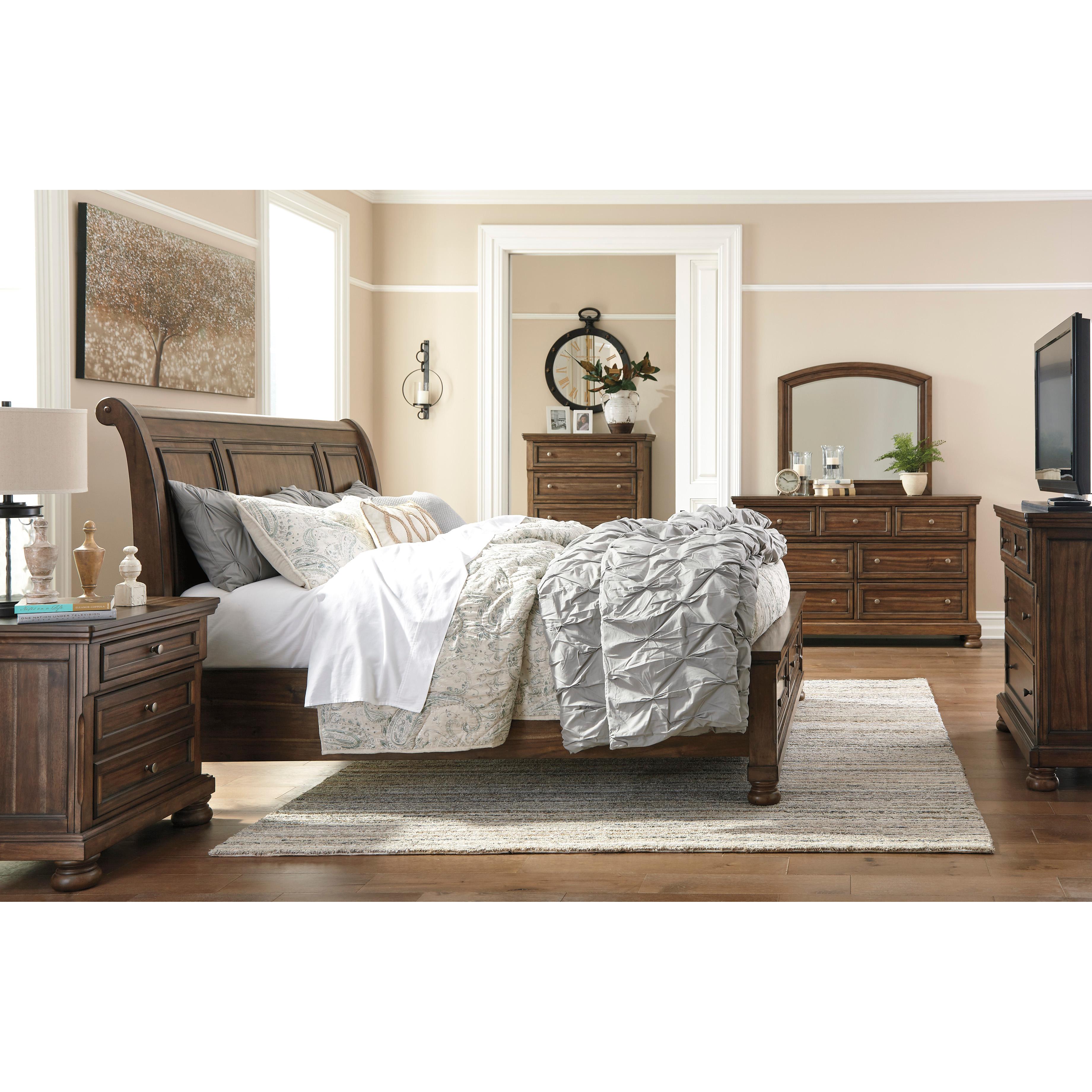Diamond Modern Furniture Exclusive Design Flynnter 5-Drawer Chest B719