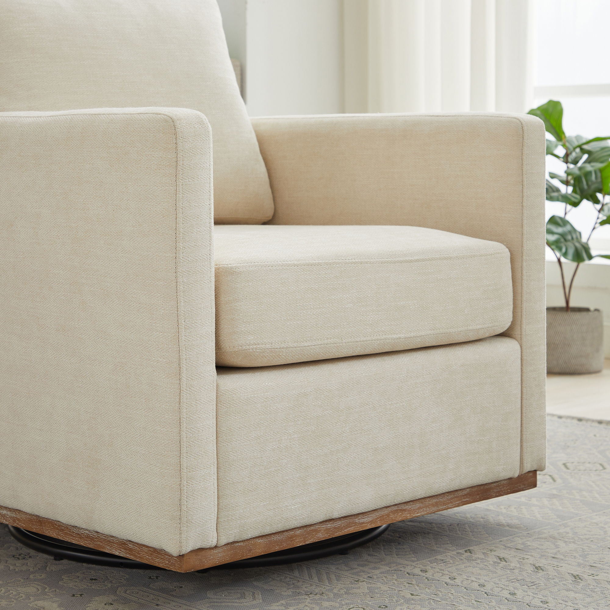 Modern Square Upholstered Swivel Accent Chair With Metal Base