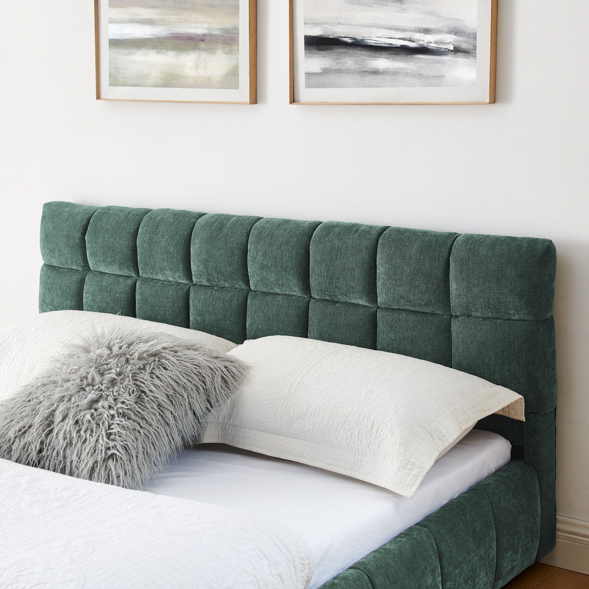 Modern Platform Bed Frame With Thick Fabric