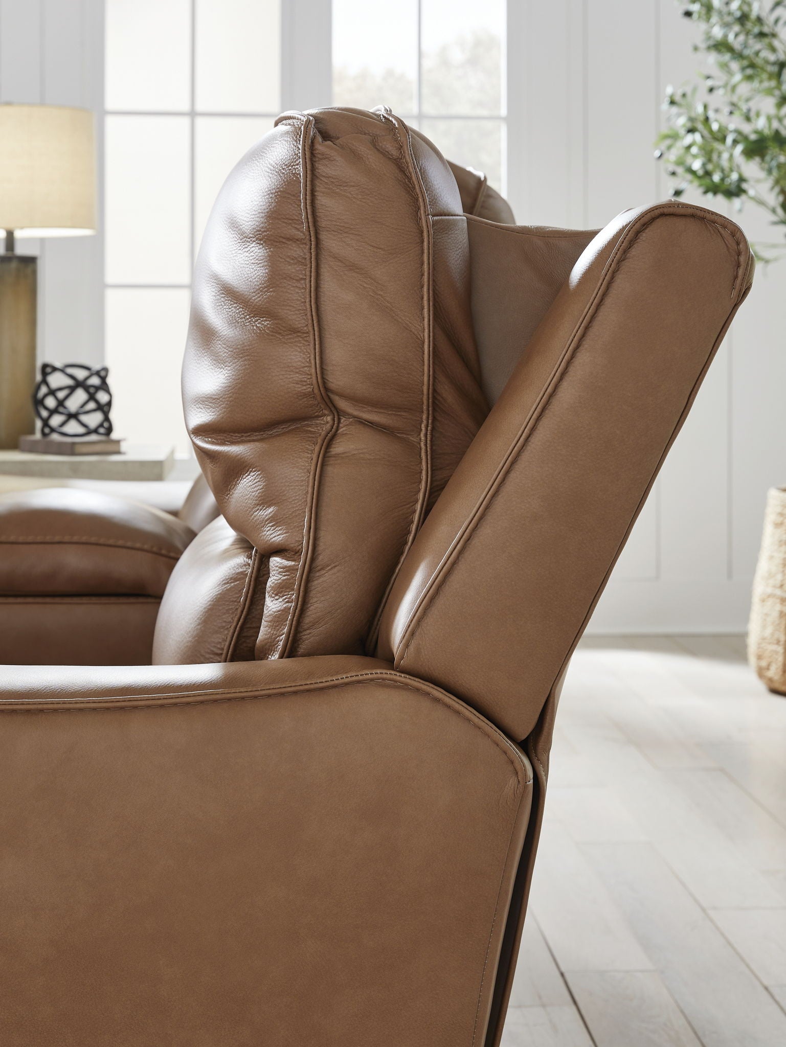 DeepWakes - Power Reclining Loveseat / Console / Adjustable Headrest