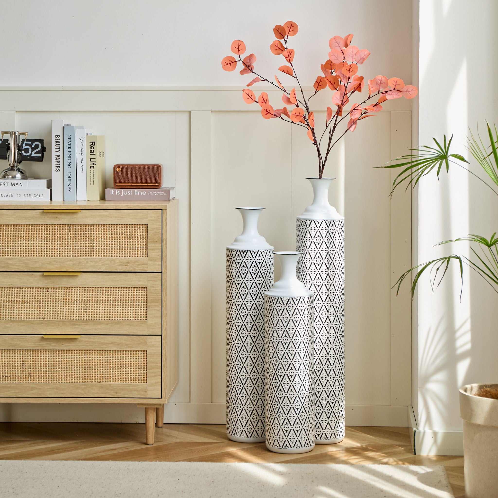 Modern Floor Vase Set Metal Vases With Geometric Pattern, 3 Piece Home Decor Set - White / Black